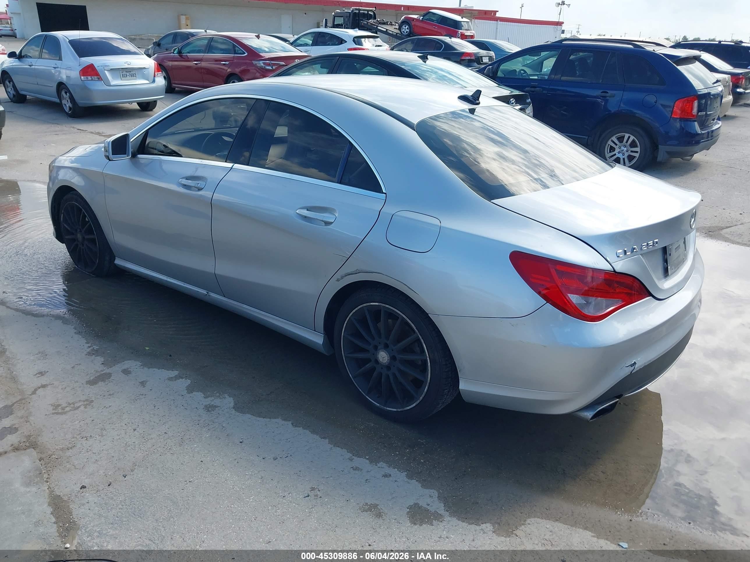 2014 Mercedes-benz Cla 250   Серый vin: WDDSJ4EB4EN118401