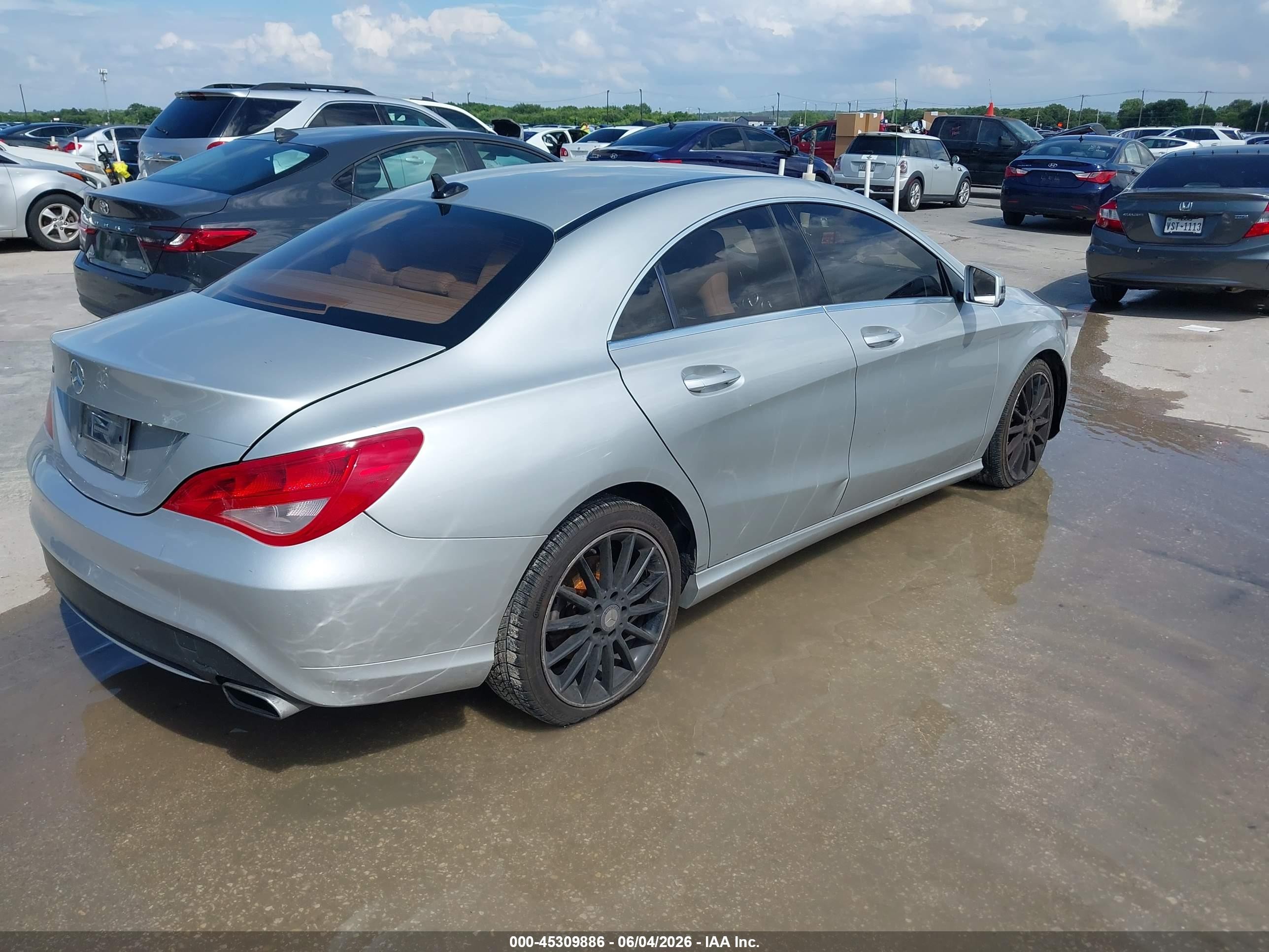 2014 Mercedes-benz Cla 250   Серый vin: WDDSJ4EB4EN118401
