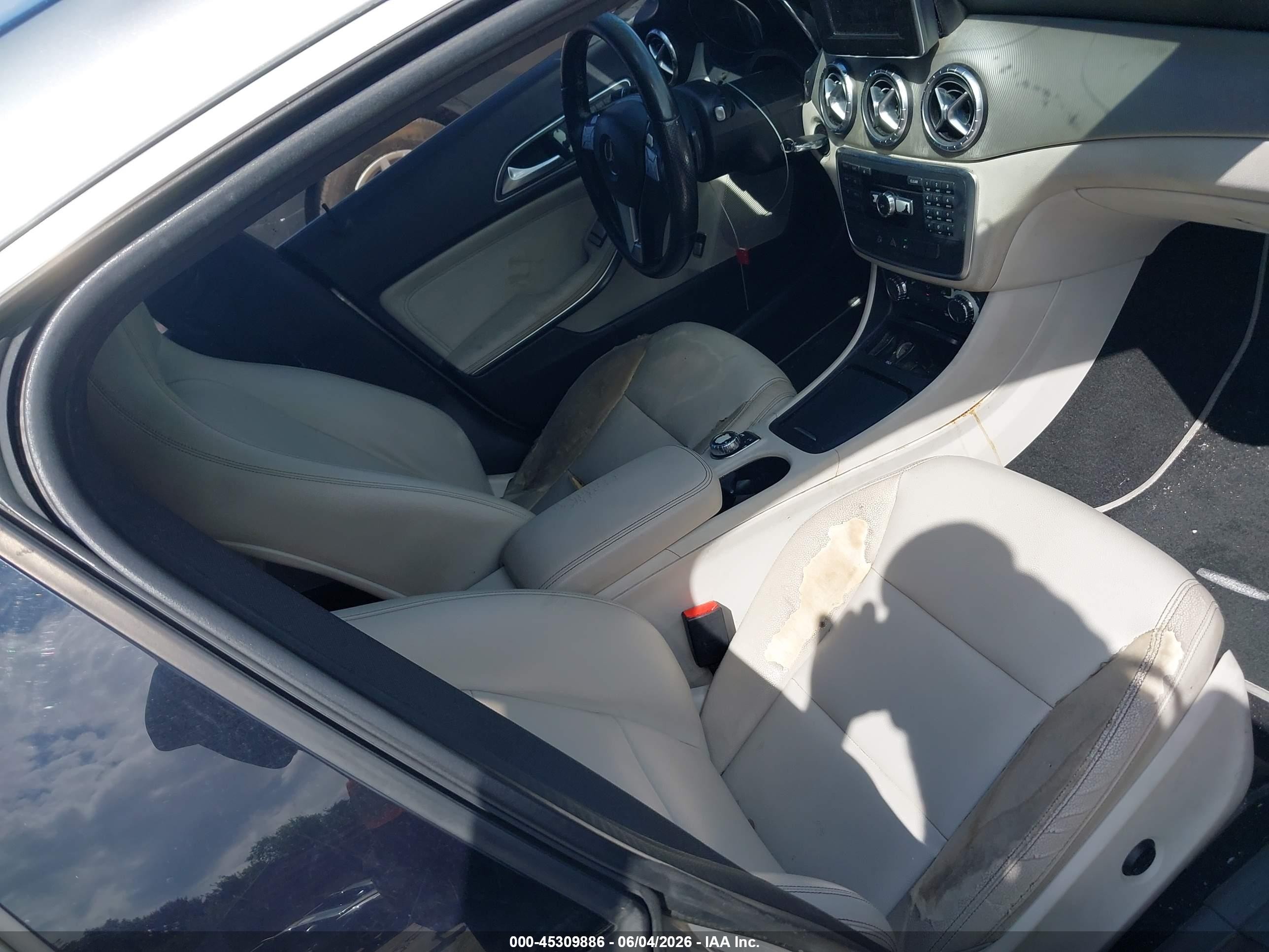 2014 Mercedes-benz Cla 250   Серый vin: WDDSJ4EB4EN118401