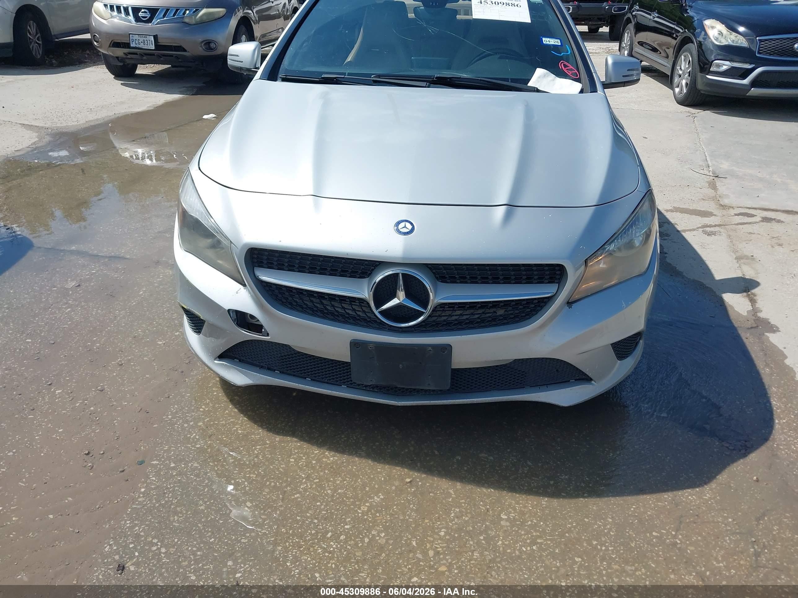 2014 Mercedes-benz Cla 250   Серый vin: WDDSJ4EB4EN118401