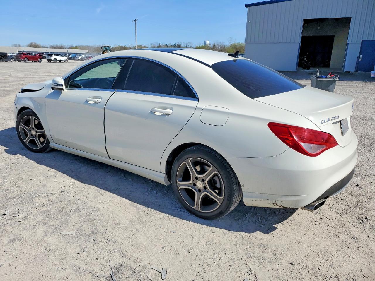 2014 Mercedes-benz Cla 250 White vin: WDDSJ4EB4EN138504