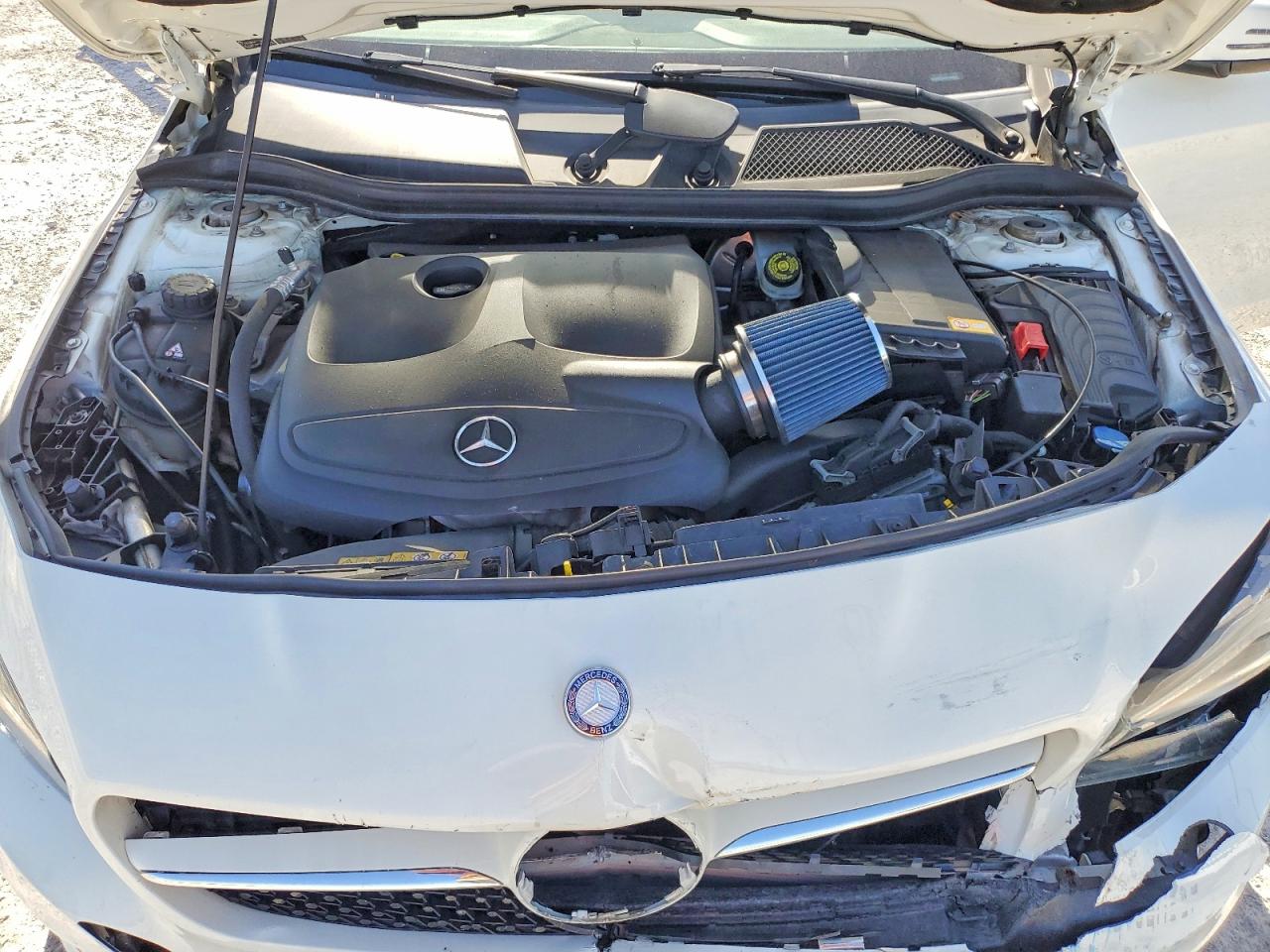 2014 Mercedes-benz Cla 250 White vin: WDDSJ4EB4EN138504