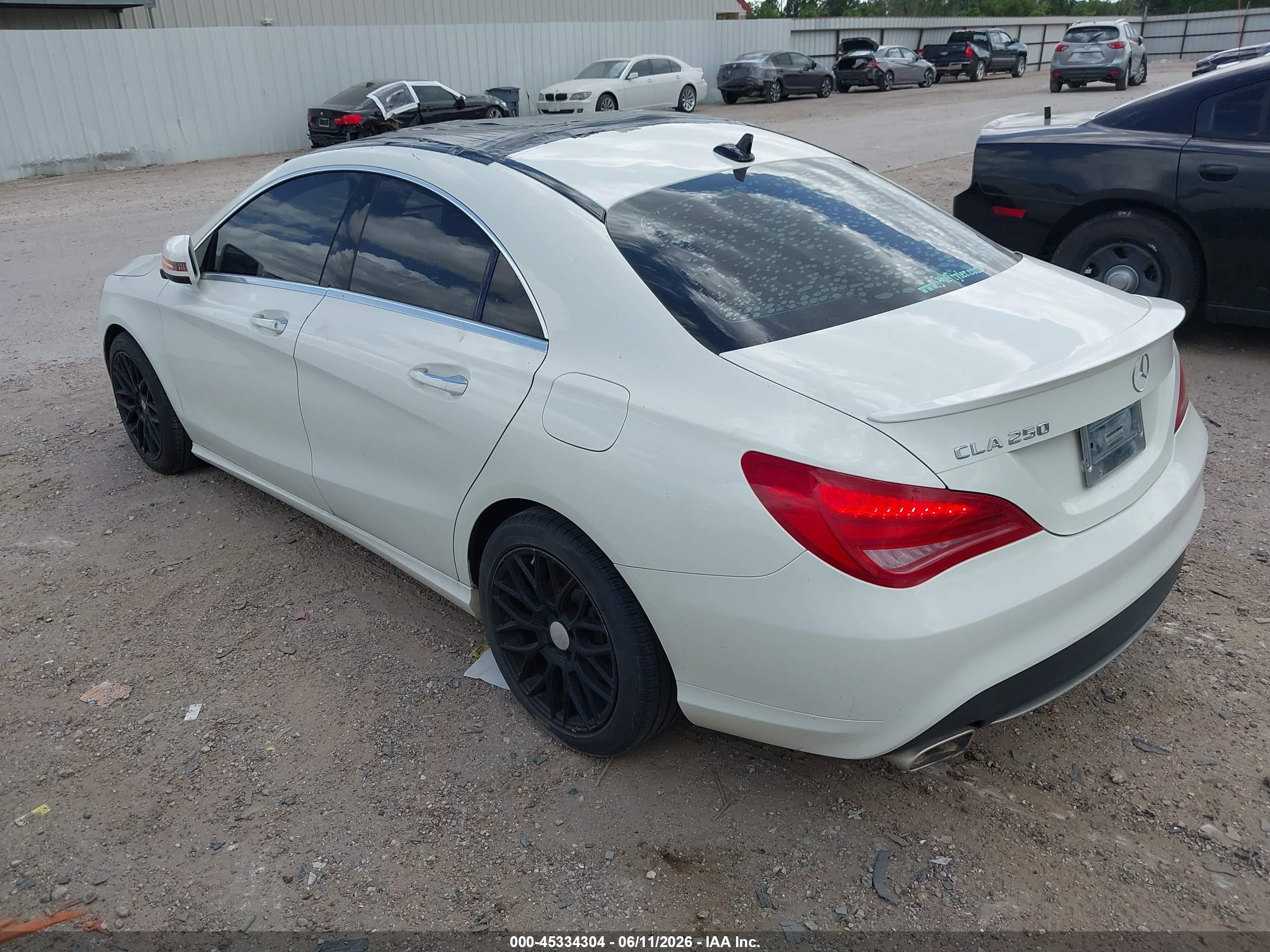 2015 Mercedes-benz Cla 250   White vin: WDDSJ4EB4FN178485