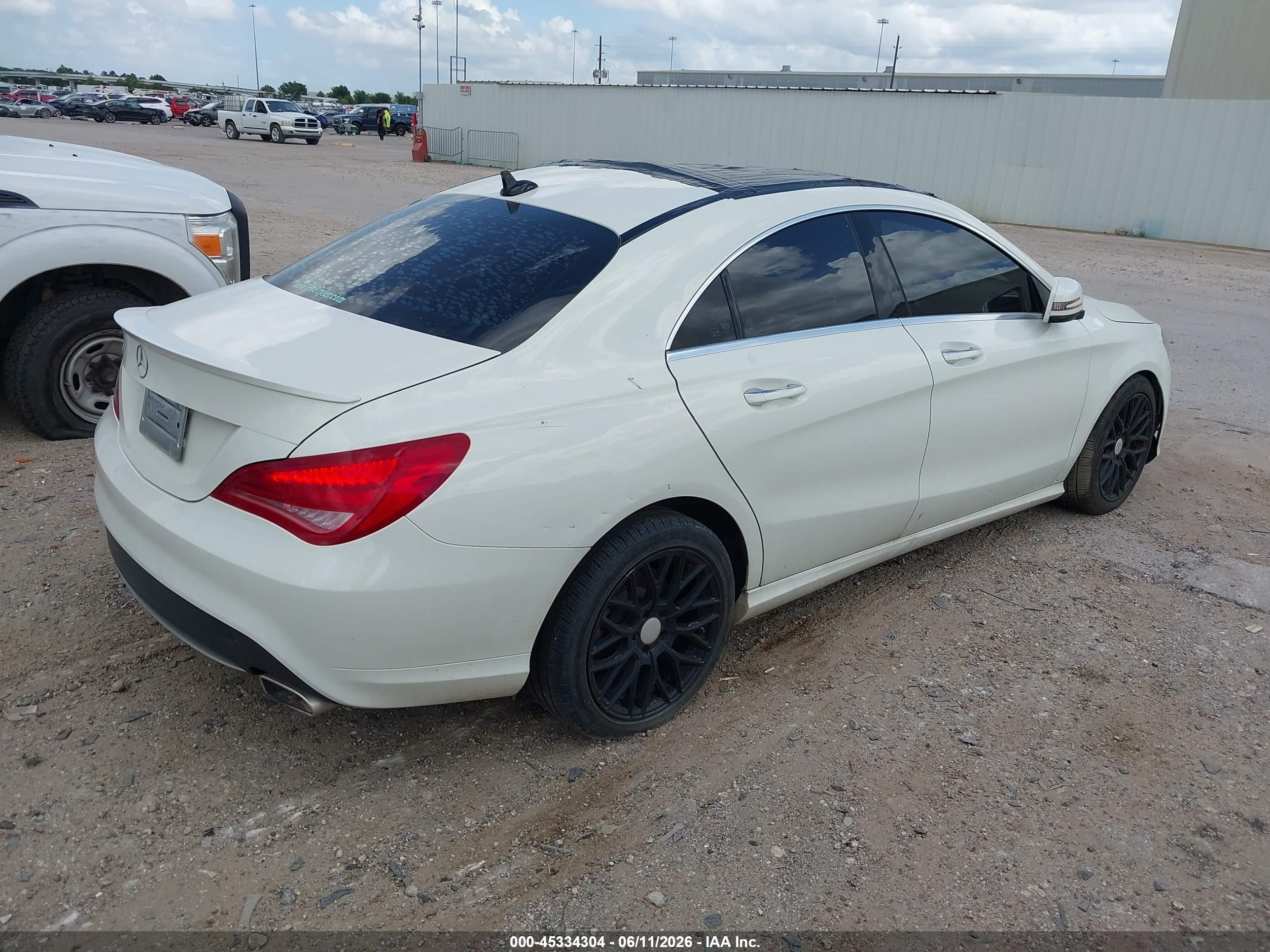 2015 Mercedes-benz Cla 250   White vin: WDDSJ4EB4FN178485