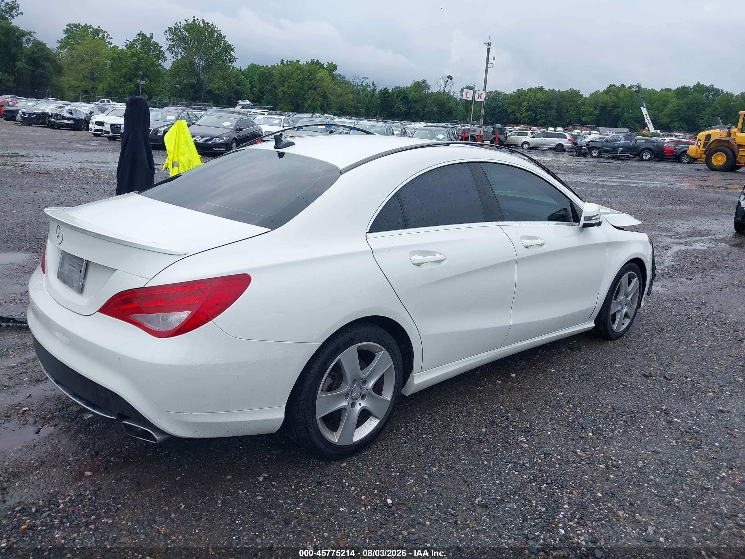 2015 Mercedes-benz Cla 250 White vin: WDDSJ4EB4FN180012