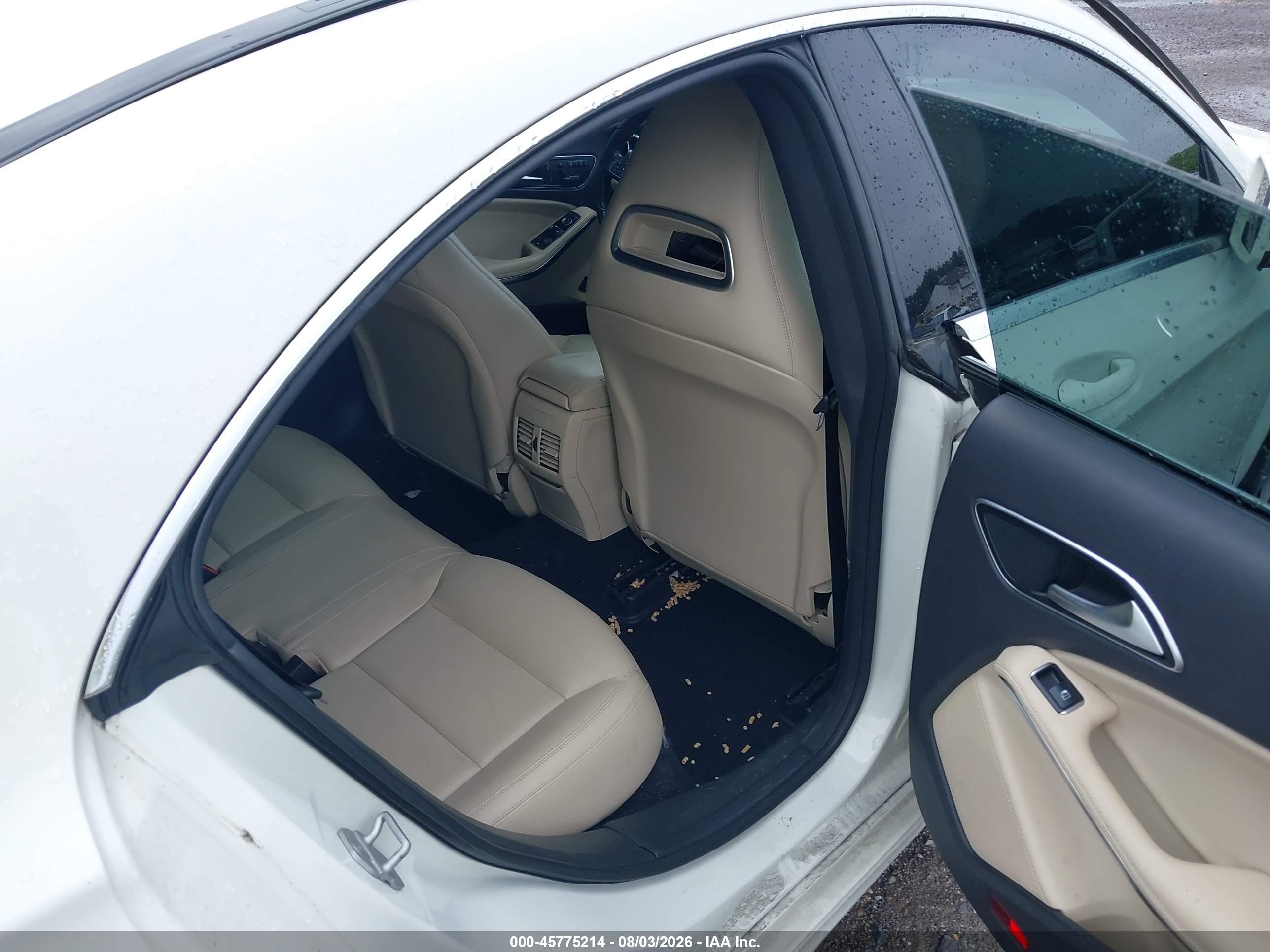 2015 Mercedes-benz Cla 250 White vin: WDDSJ4EB4FN180012