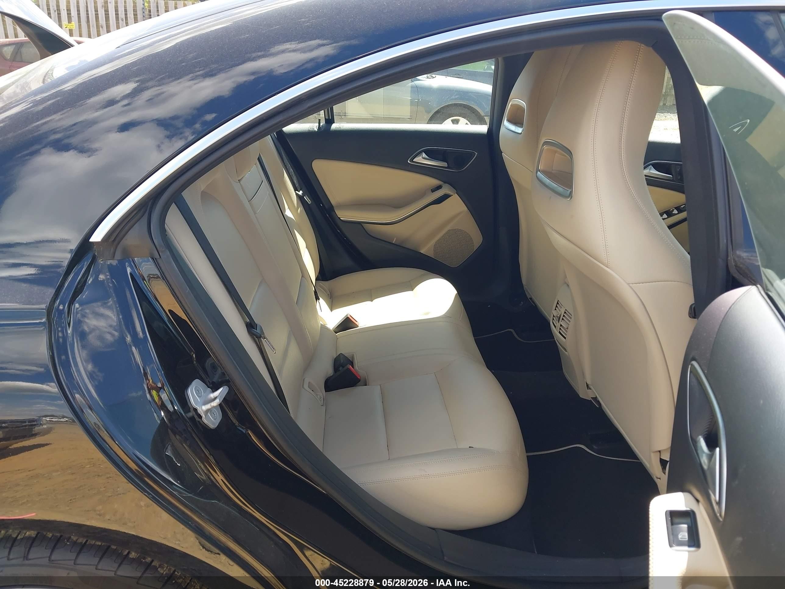 2015 Mercedes-benz Cla 250 Черный vin: WDDSJ4EB4FN184366