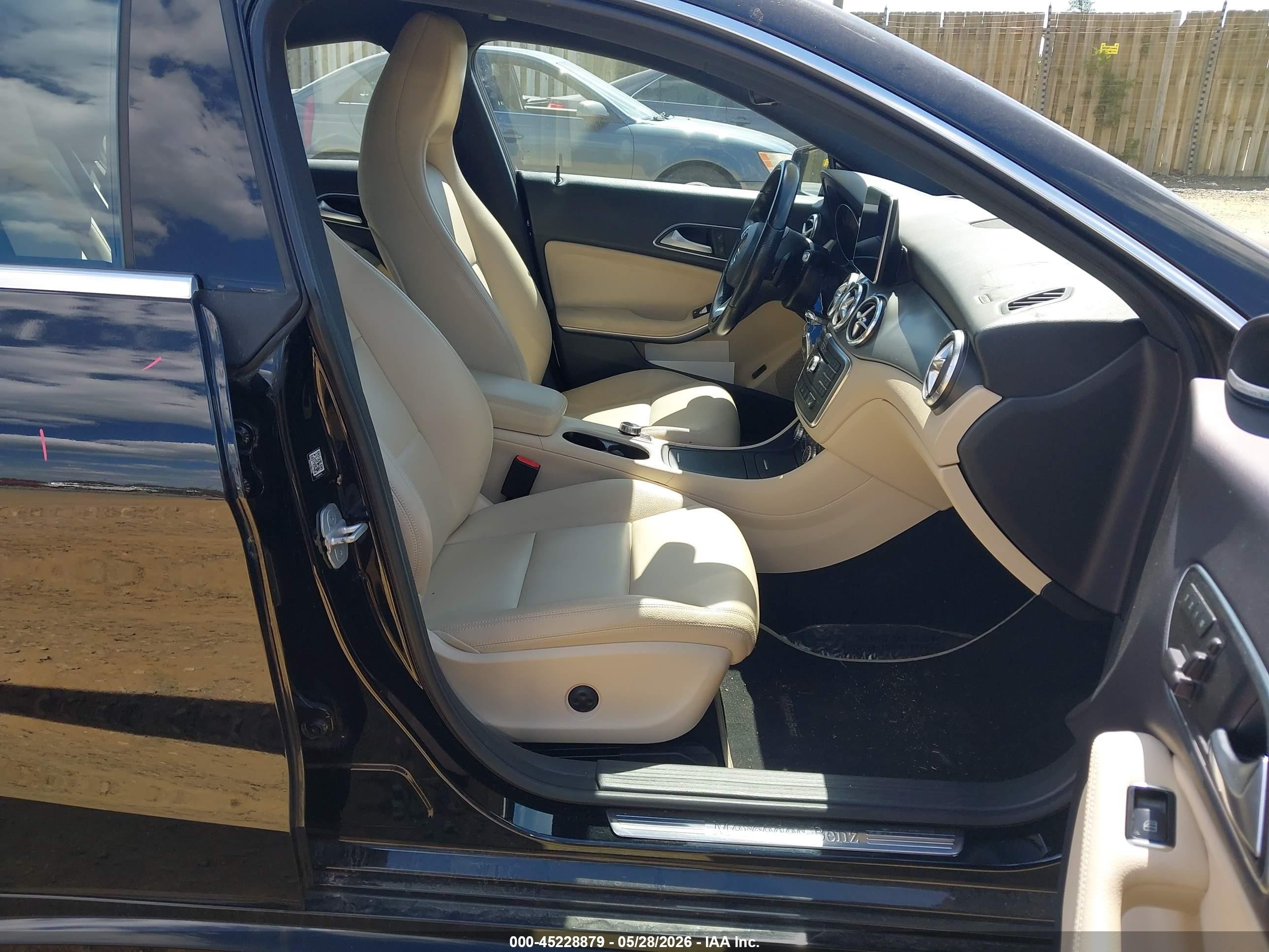 2015 Mercedes-benz Cla 250 Черный vin: WDDSJ4EB4FN184366