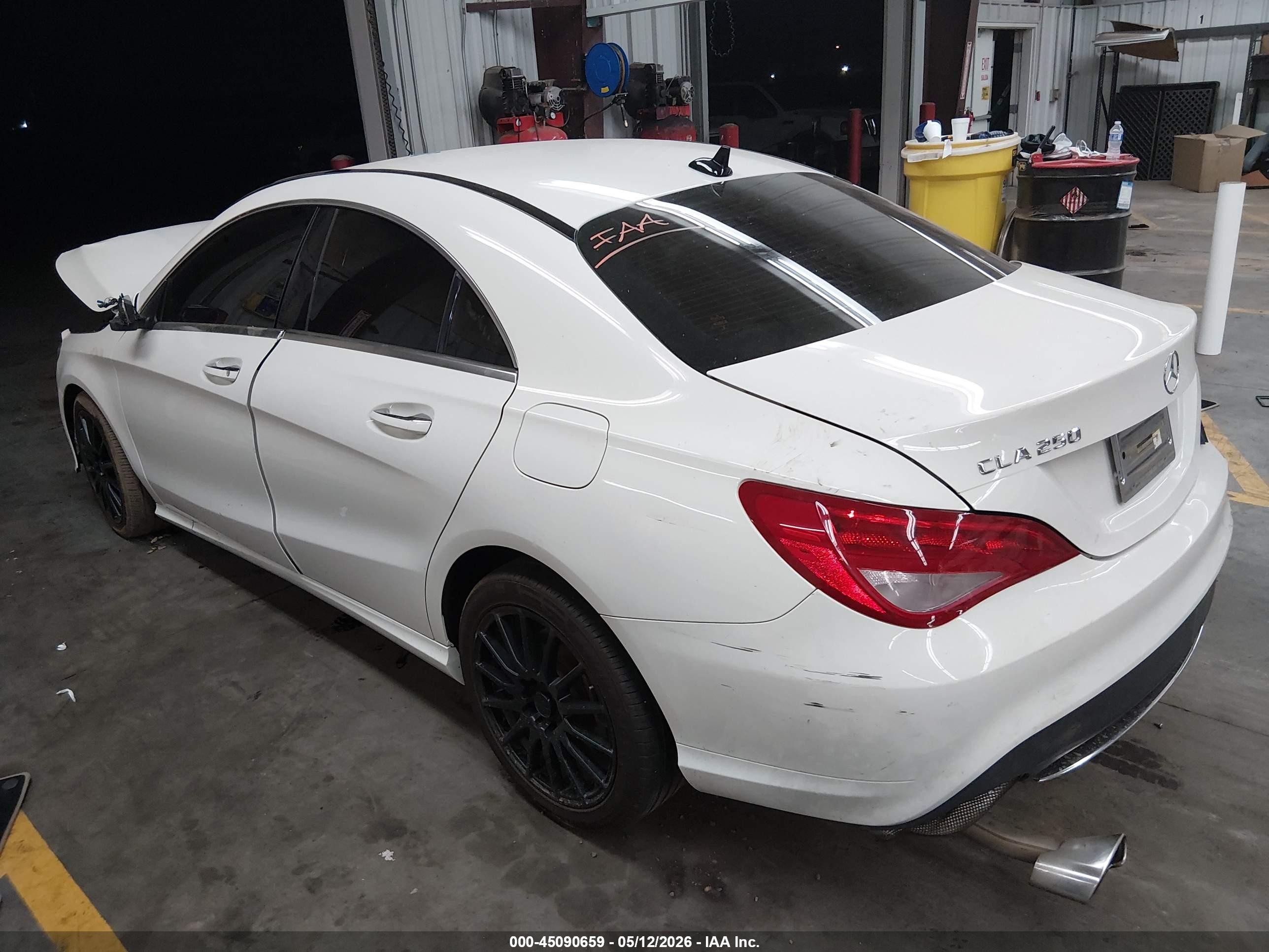 2015 Mercedes-benz Cla 250   White vin: WDDSJ4EB4FN194265