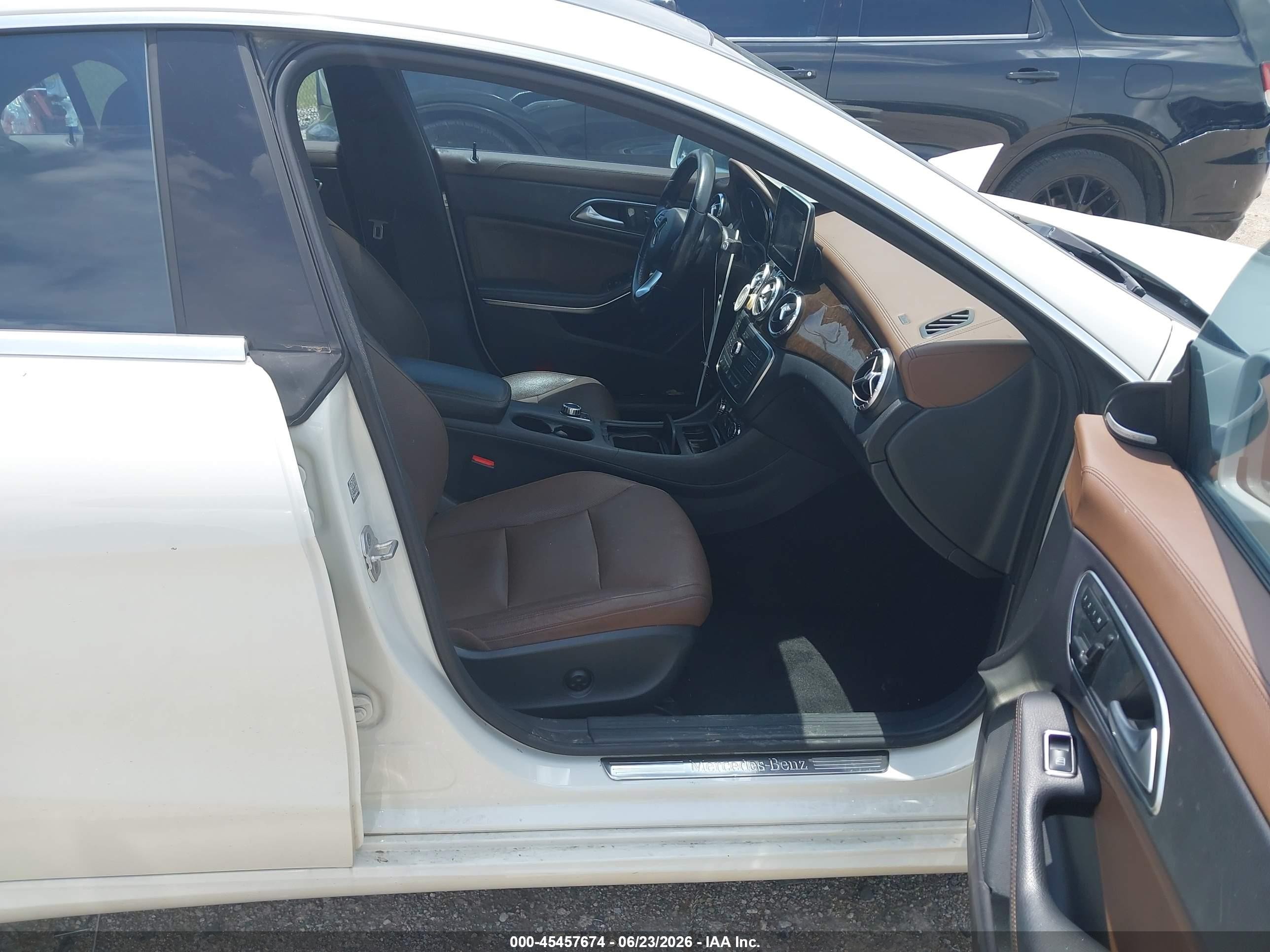2015 Mercedes-benz Cla 250   White vin: WDDSJ4EB4FN254948