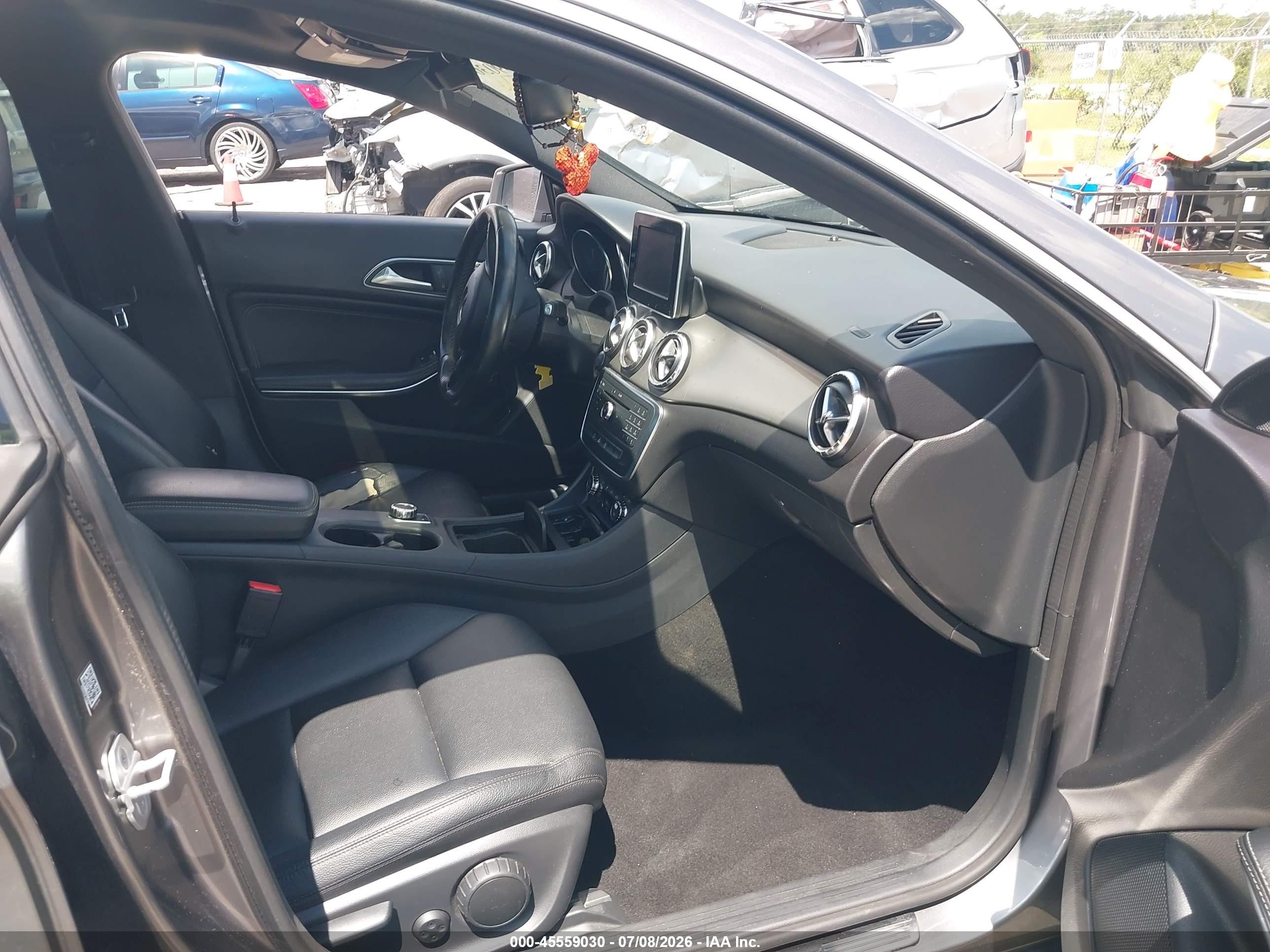 2015 Mercedes-benz Cla 250   Gray vin: WDDSJ4EB4FN266971