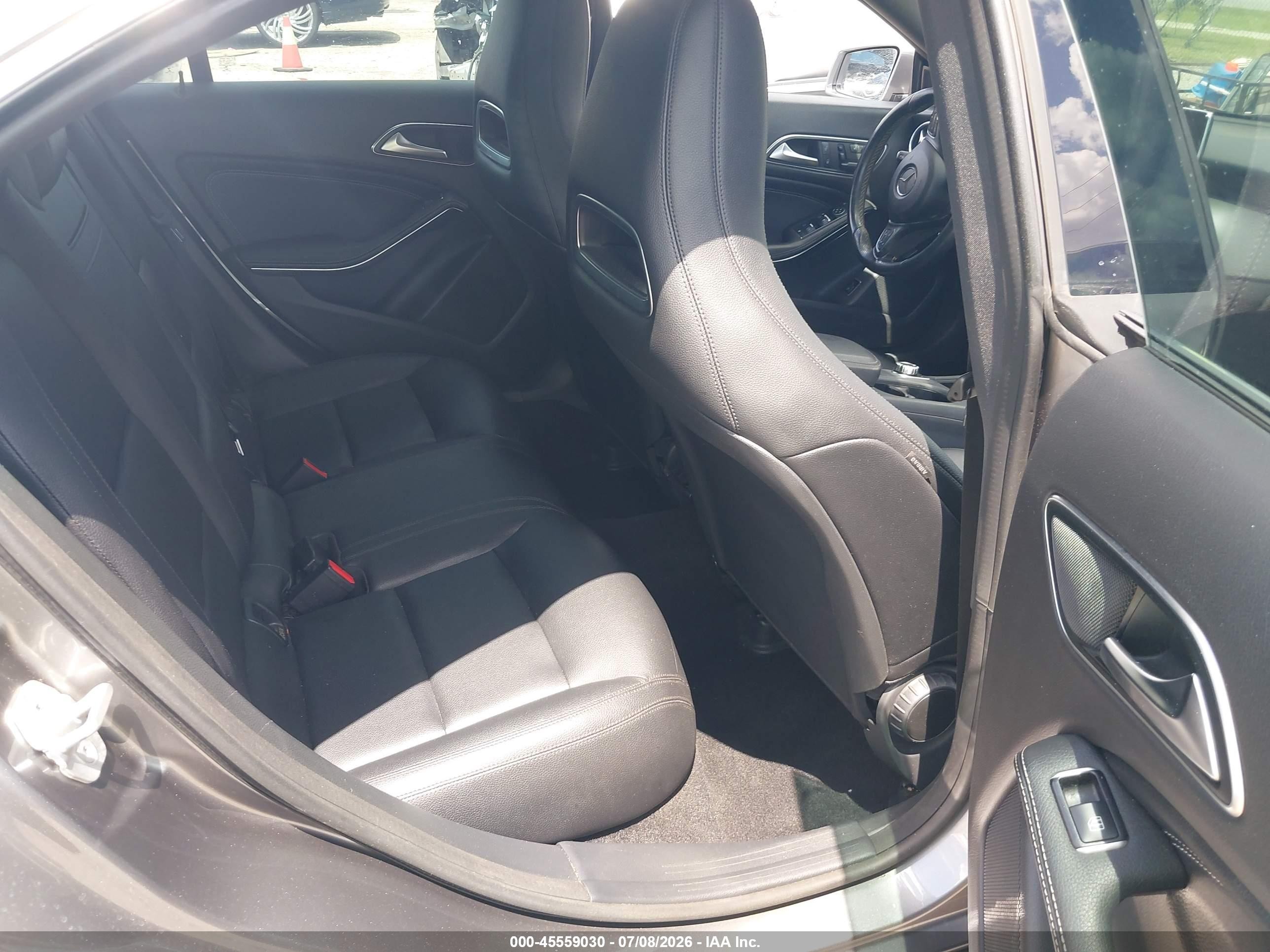 2015 Mercedes-benz Cla 250   Gray vin: WDDSJ4EB4FN266971