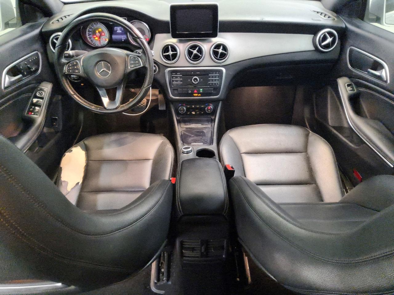 2015 Mercedes-benz Cla 250 Silver vin: WDDSJ4EB4FN273144