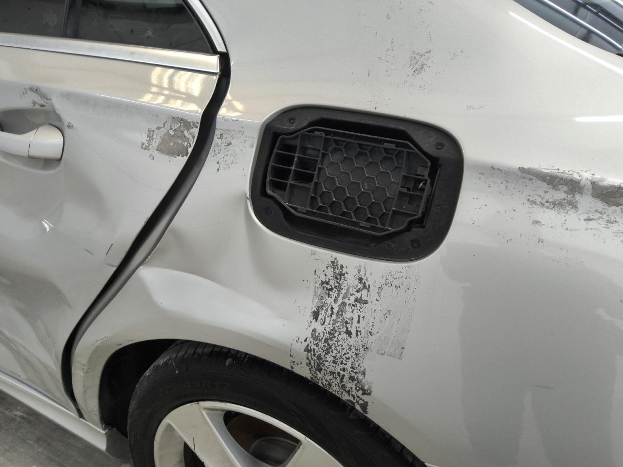 2015 Mercedes-benz Cla 250 Silver vin: WDDSJ4EB4FN273144 Damage: Left Qtr Panel, Dent(S) W/ Paint Dmg, > 12 Inches