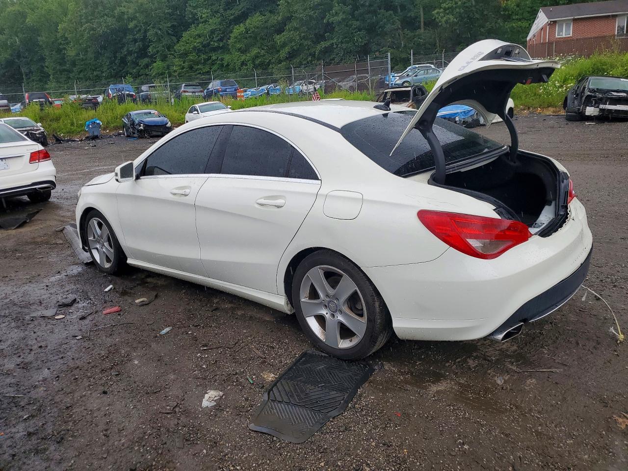 2015 Mercedes-benz Cla 250 White vin: WDDSJ4EB4FN281180