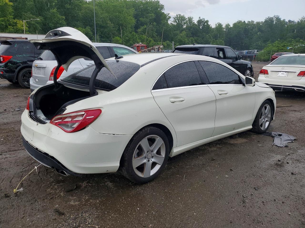 2015 Mercedes-benz Cla 250 White vin: WDDSJ4EB4FN281180