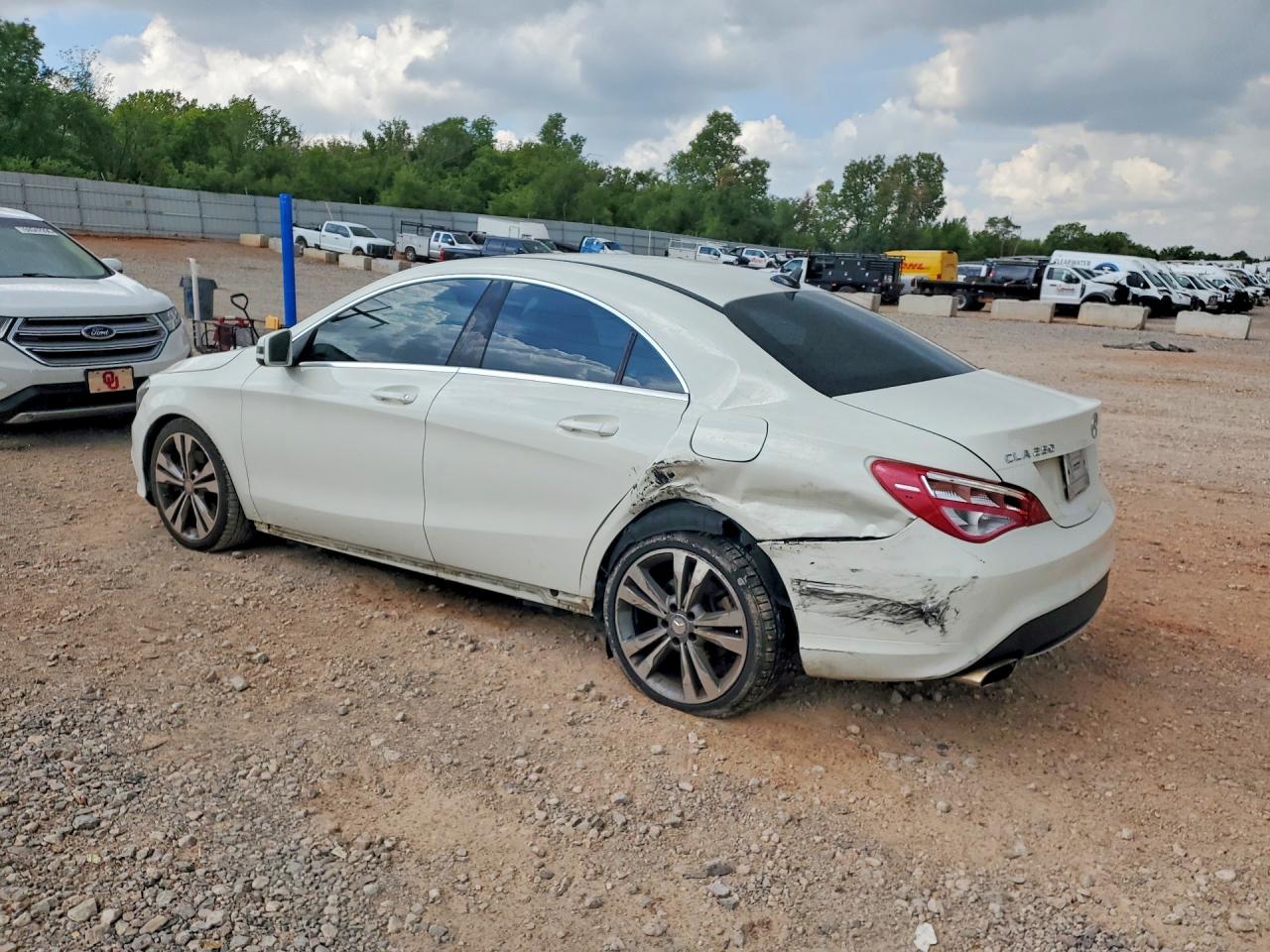2016 Mercedes-benz Cla 250 White vin: WDDSJ4EB4GN301610