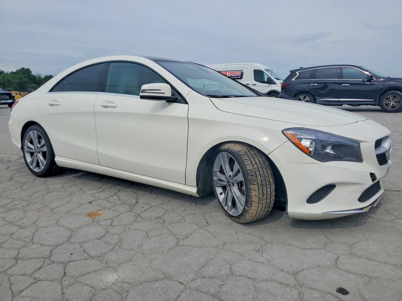 2018 Mercedes-benz Cla 250 White vin: WDDSJ4EB4JN519666