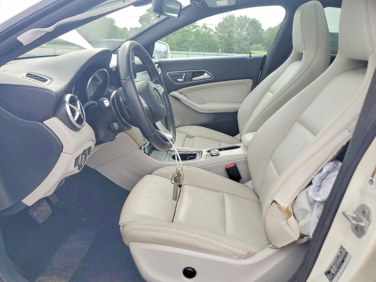 2018 Mercedes-benz Cla 250 White vin: WDDSJ4EB4JN519666