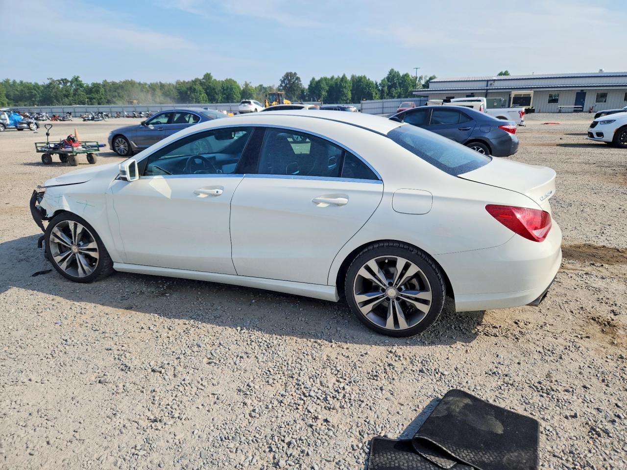 2014 Mercedes-benz Cla 250 White vin: WDDSJ4EB5EN030179