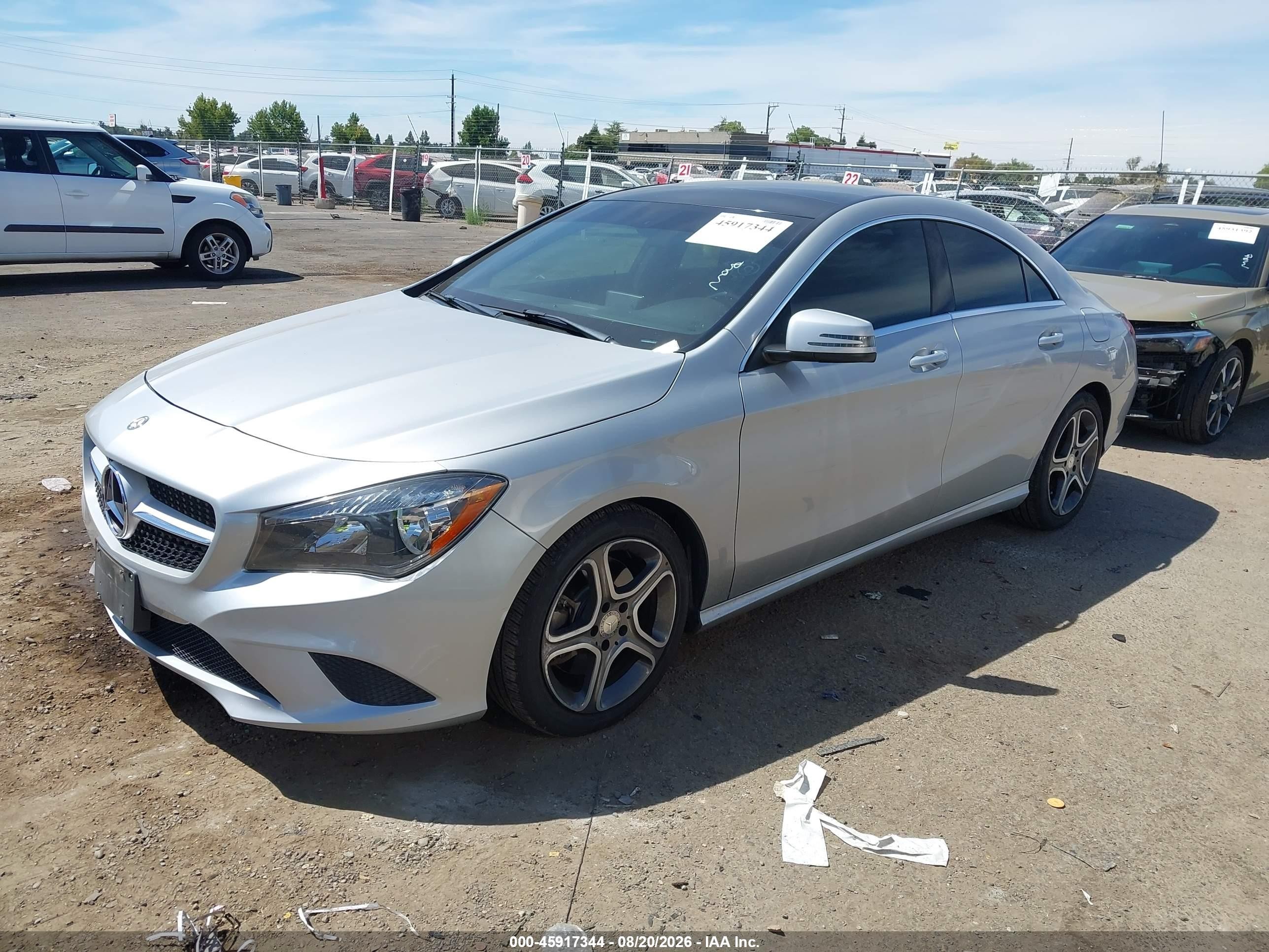 2014 Mercedes-benz Cla 250   Silver vin: WDDSJ4EB5EN042414