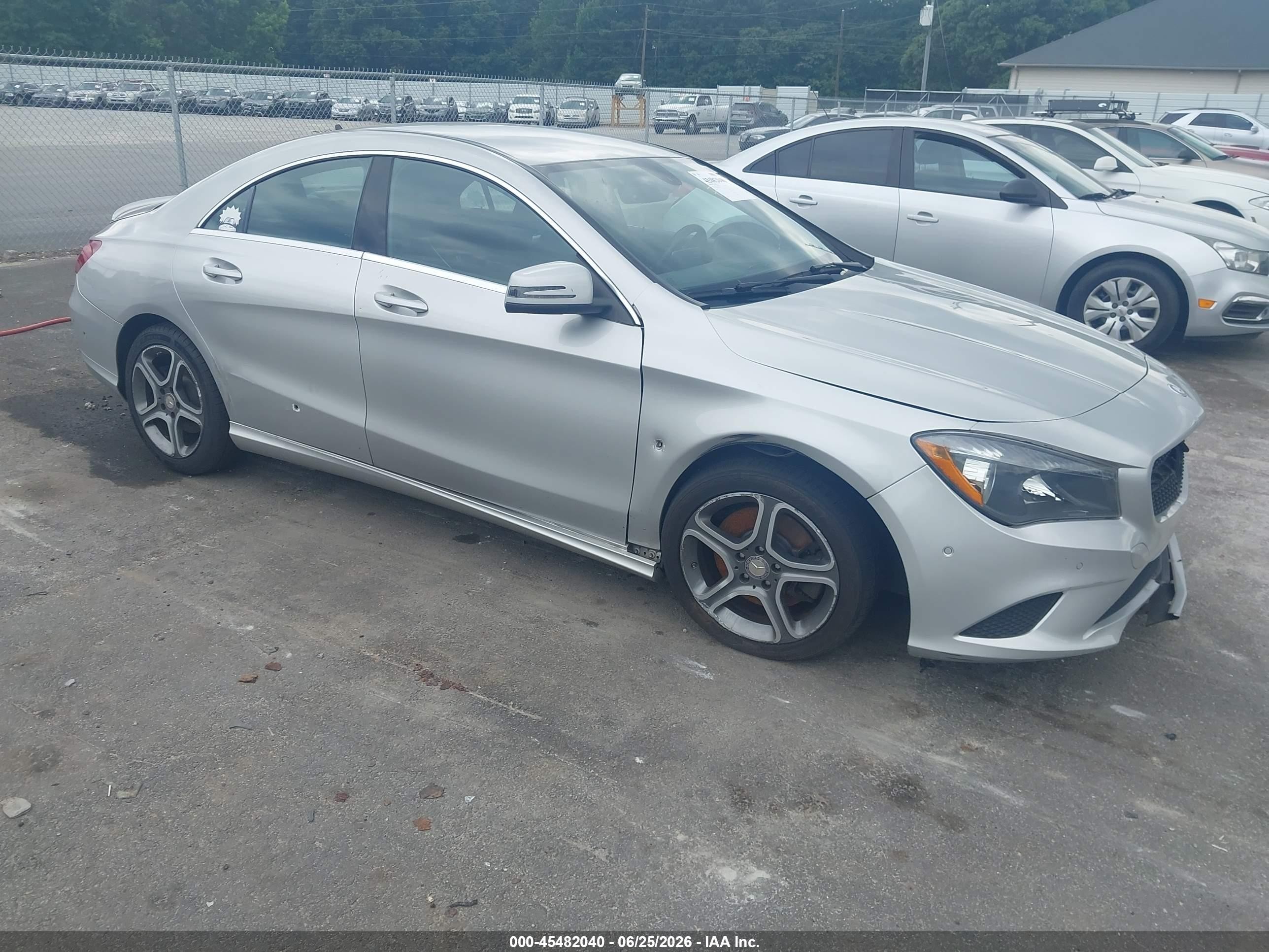 2014 Mercedes-benz Cla 250   Silver vin: WDDSJ4EB5EN043496