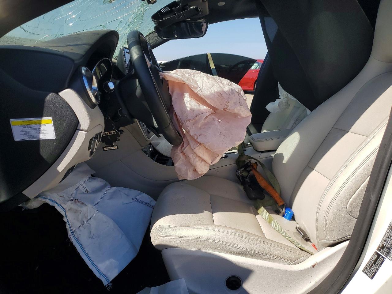 2014 Mercedes-benz Cla 250 White vin: WDDSJ4EB5EN064168