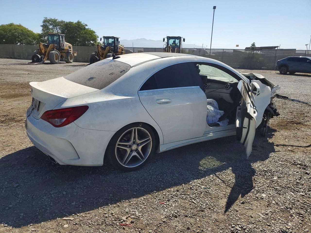 2014 Mercedes-benz Cla 250 White vin: WDDSJ4EB5EN064168