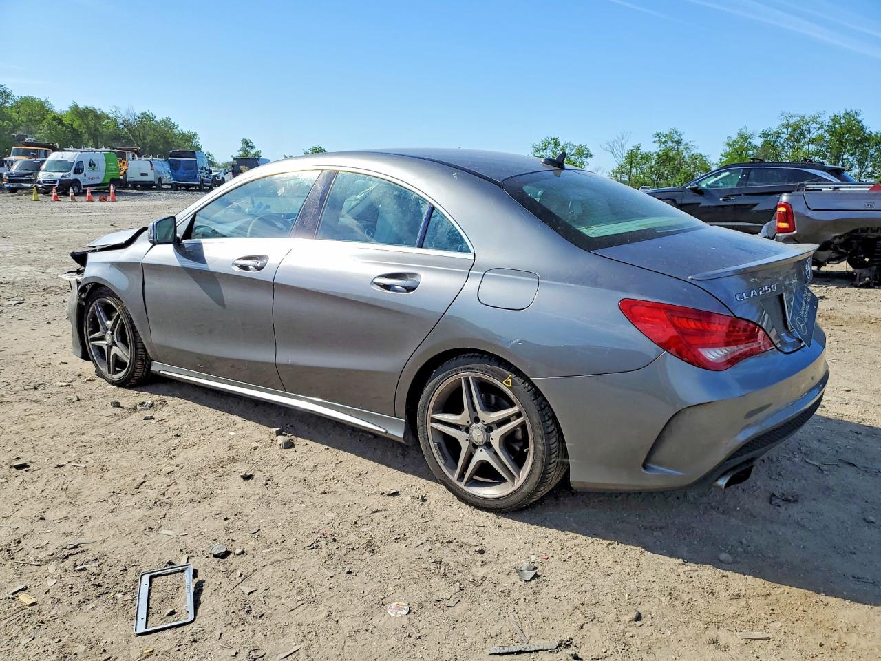 2014 Mercedes-benz Cla 250 Gray vin: WDDSJ4EB5EN122618