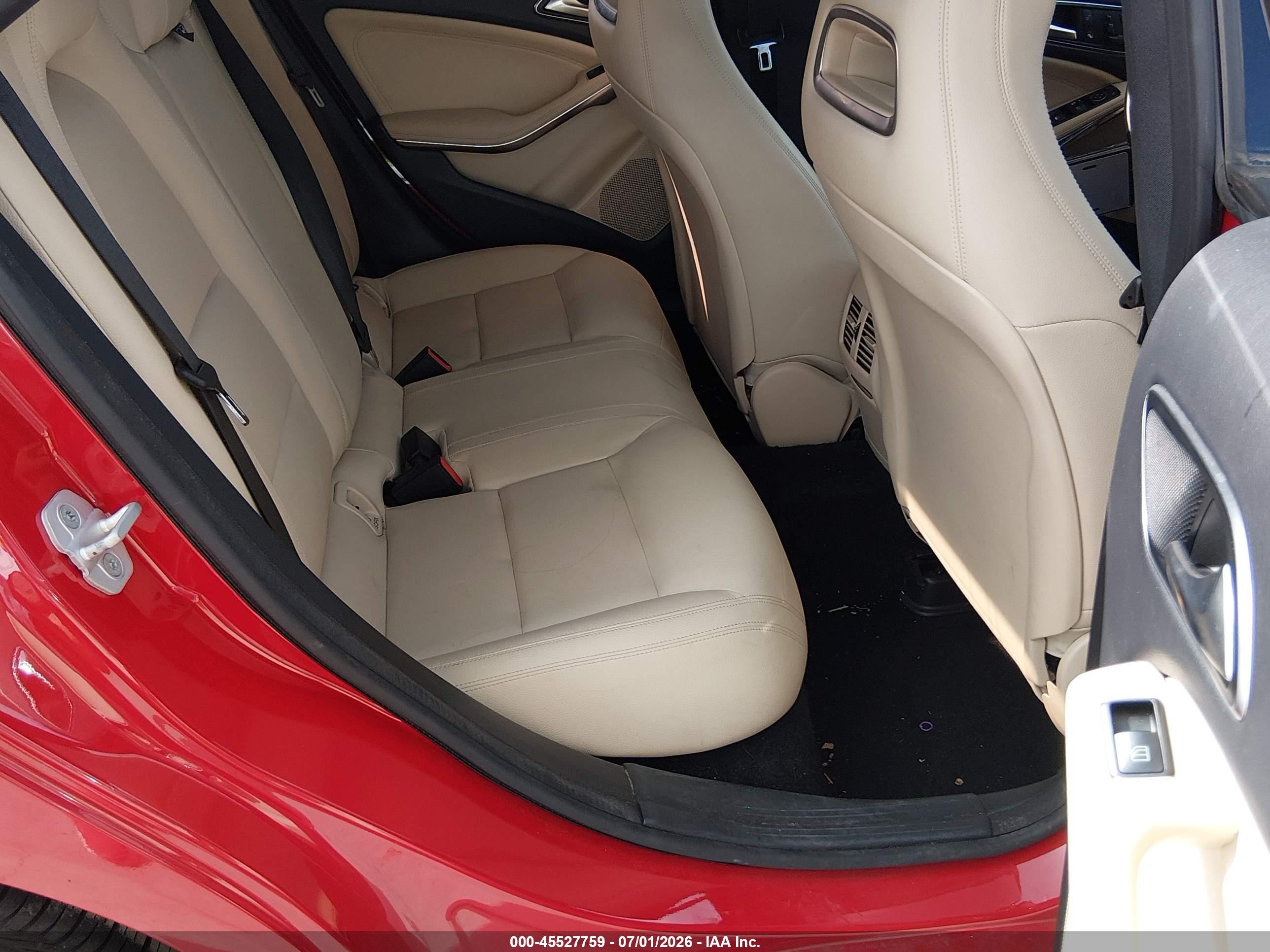 2014 Mercedes-benz Cla 250   Red vin: WDDSJ4EB5EN130279