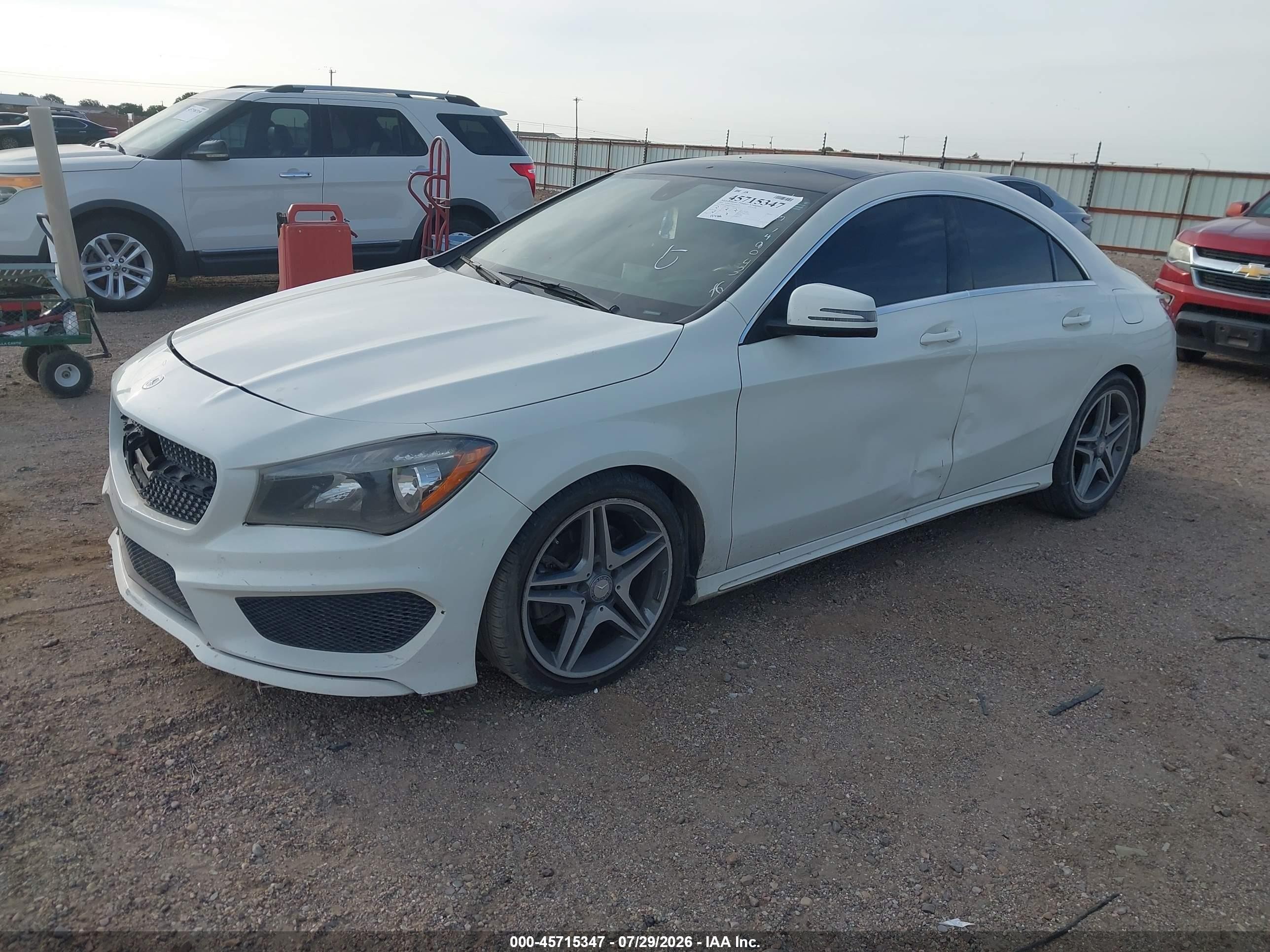 2014 Mercedes-benz Cla 250   Белый vin: WDDSJ4EB5EN149043