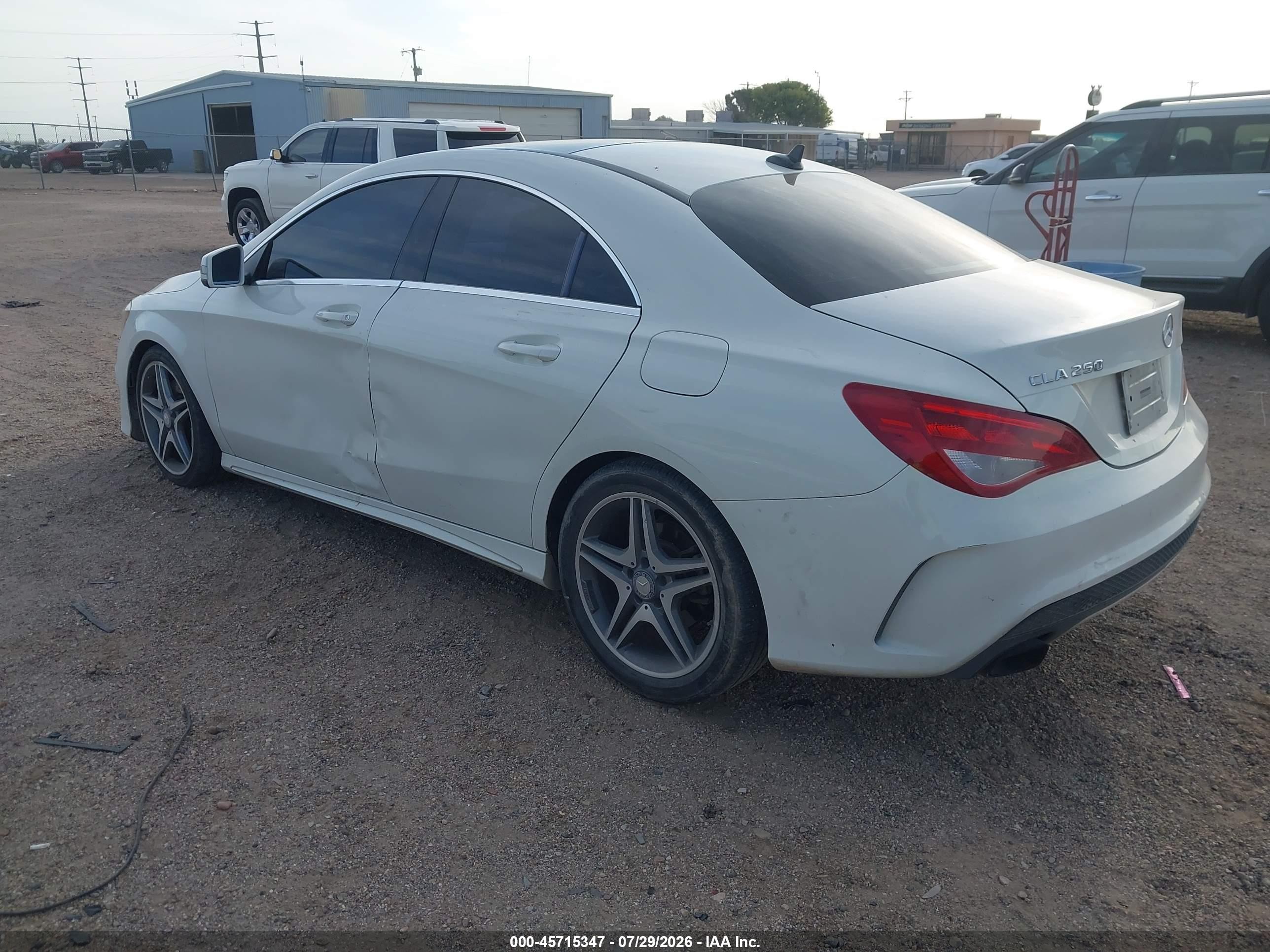 2014 Mercedes-benz Cla 250   Белый vin: WDDSJ4EB5EN149043
