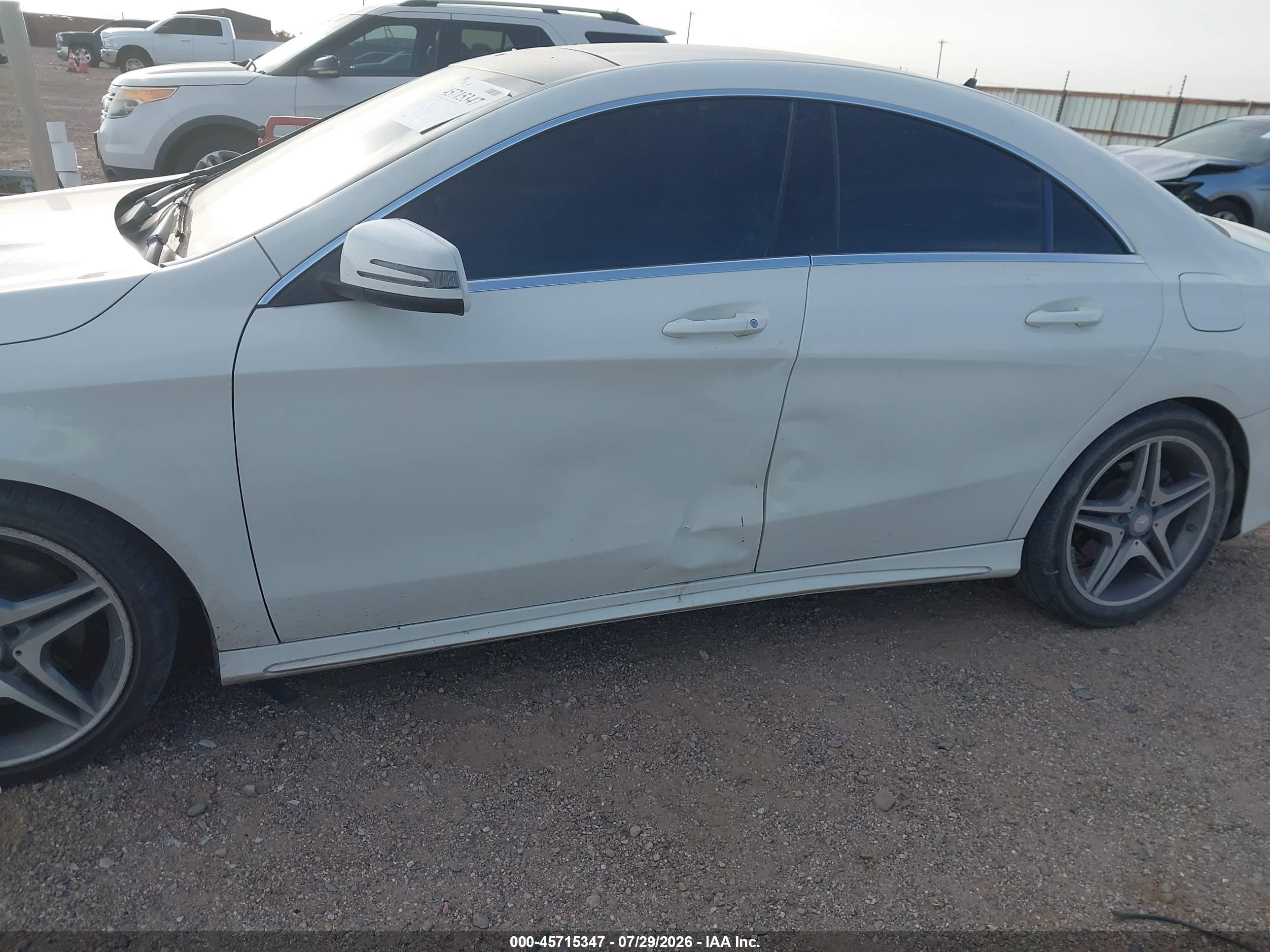 2014 Mercedes-benz Cla 250   Белый vin: WDDSJ4EB5EN149043