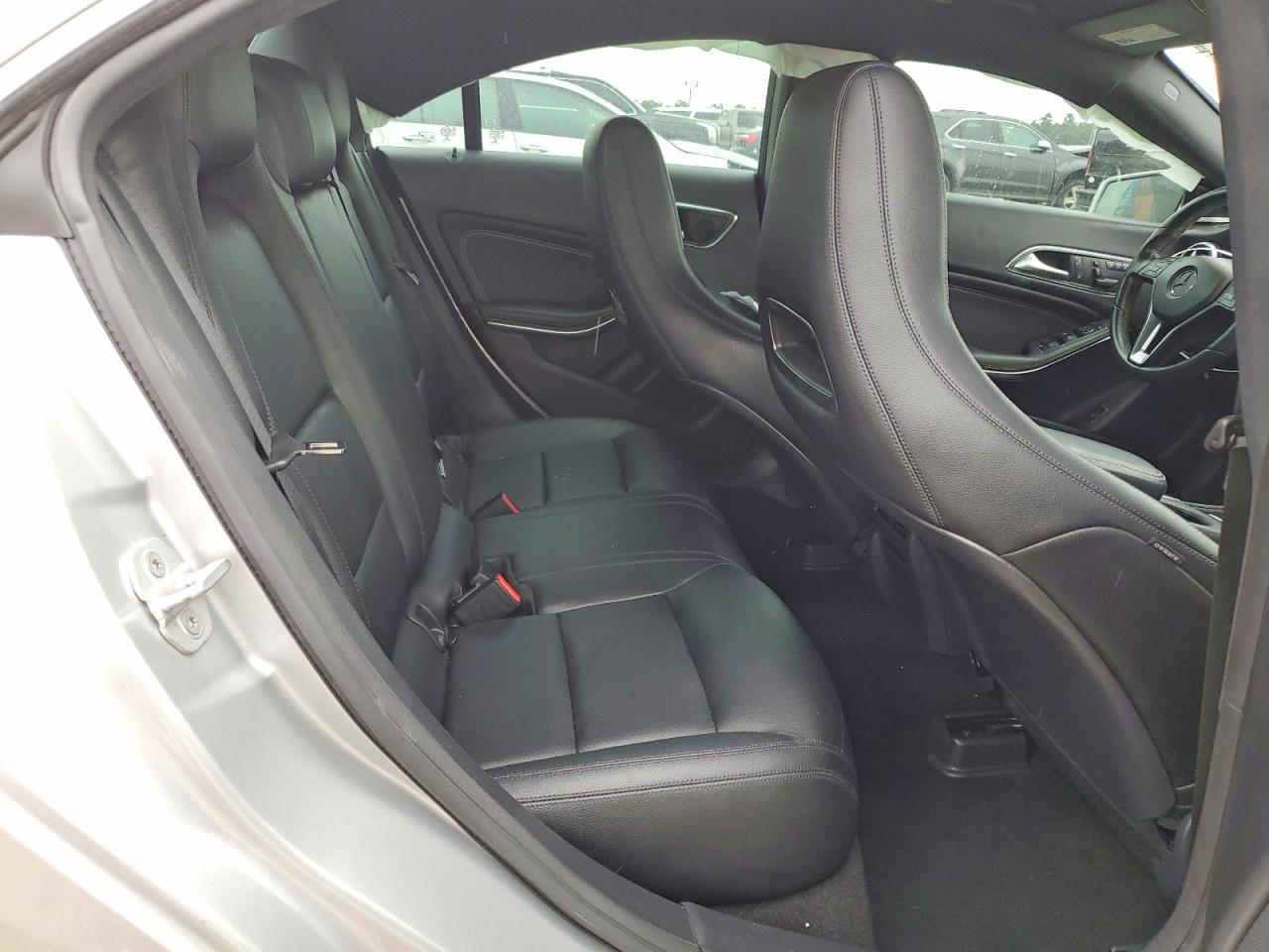 2014 Mercedes-benz Cla 250 Silver vin: WDDSJ4EB5EN152363