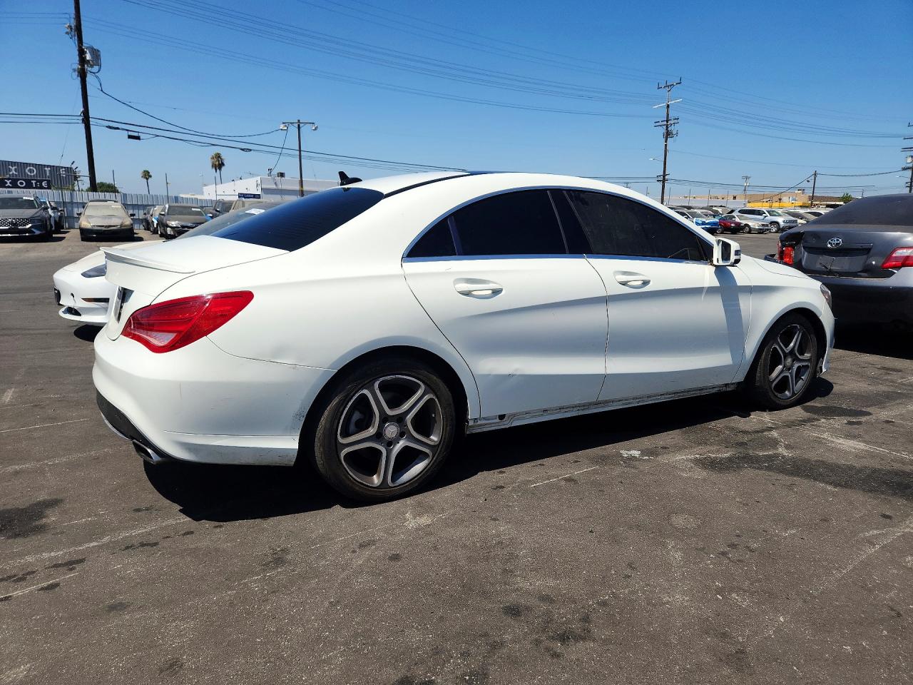 2014 Mercedes-benz Cla 250 Белый vin: WDDSJ4EB5EN155926