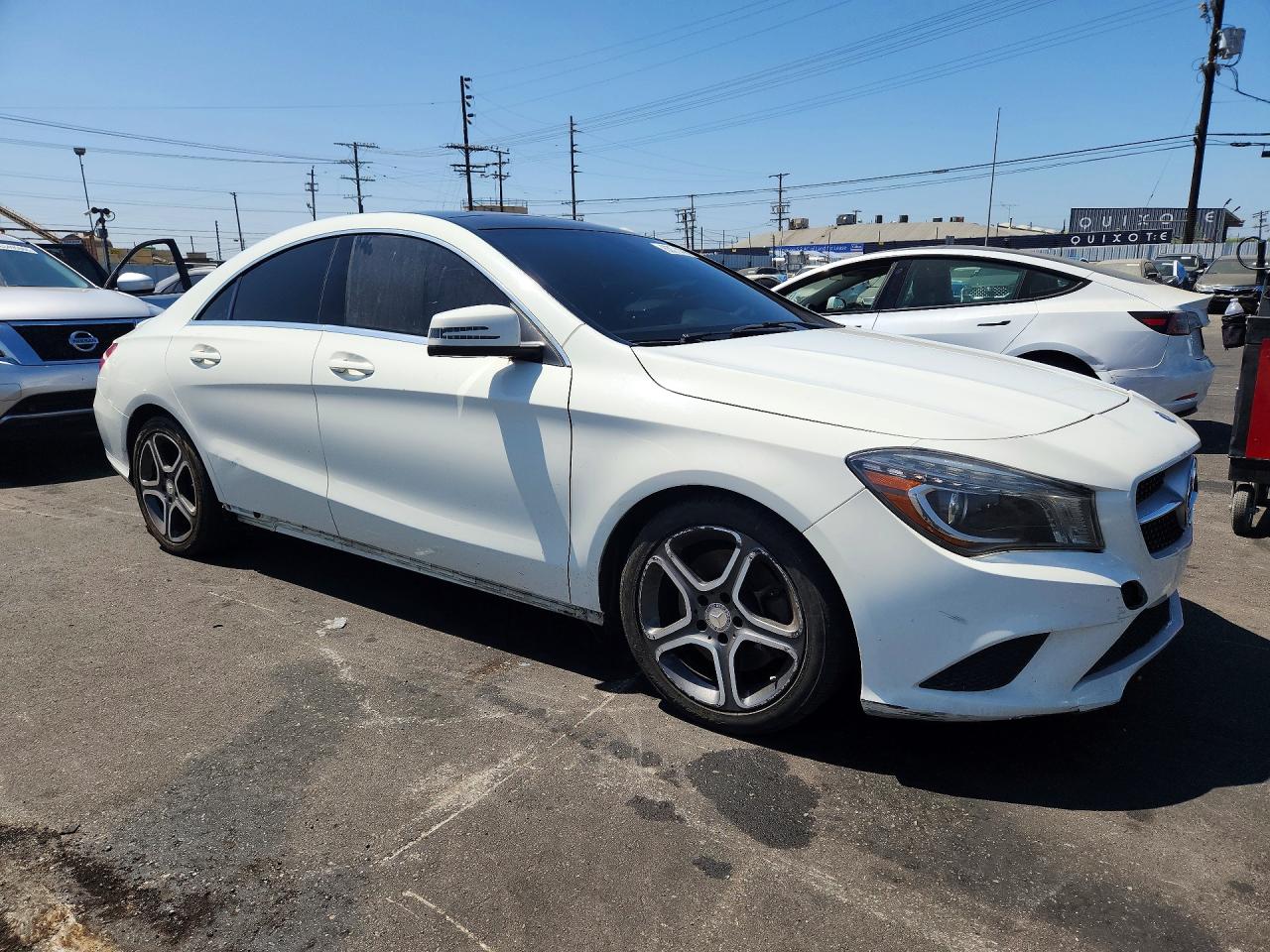 2014 Mercedes-benz Cla 250 Белый vin: WDDSJ4EB5EN155926