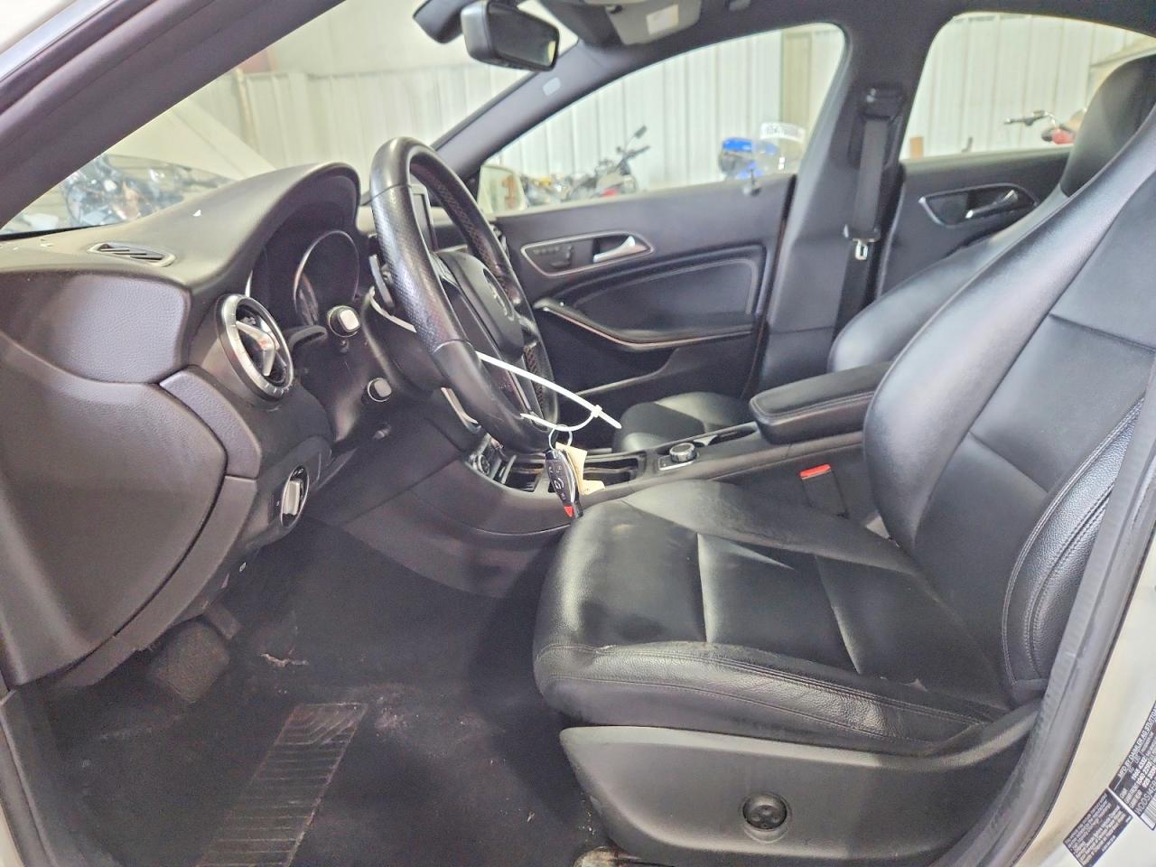2014 Mercedes-benz Cla 250 White vin: WDDSJ4EB5EN157191