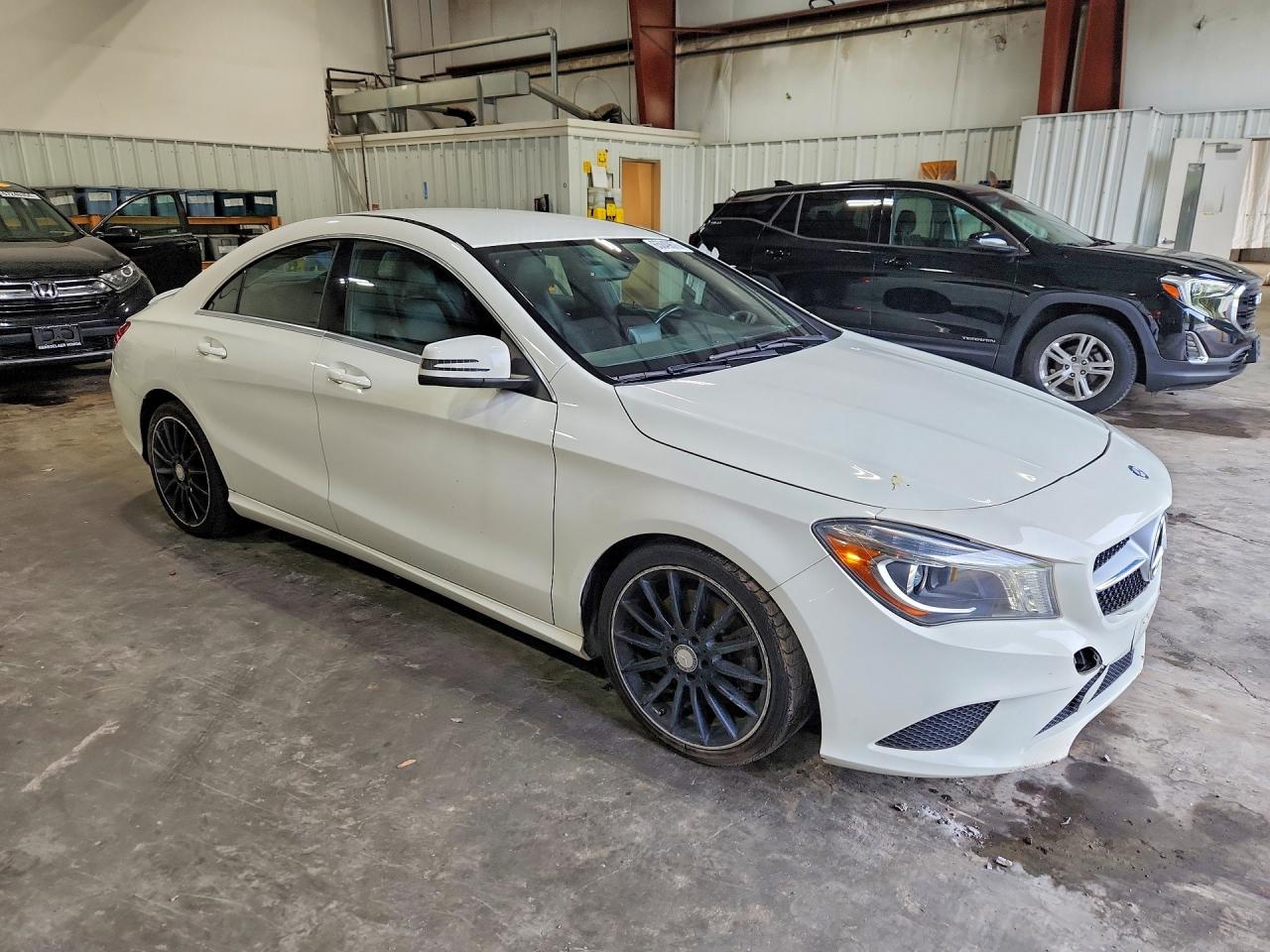 2014 Mercedes-benz Cla 250 White vin: WDDSJ4EB5EN157191
