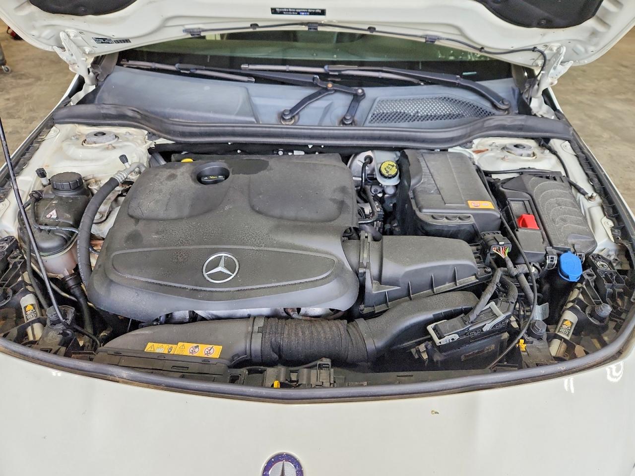 2014 Mercedes-benz Cla 250 White vin: WDDSJ4EB5EN157191