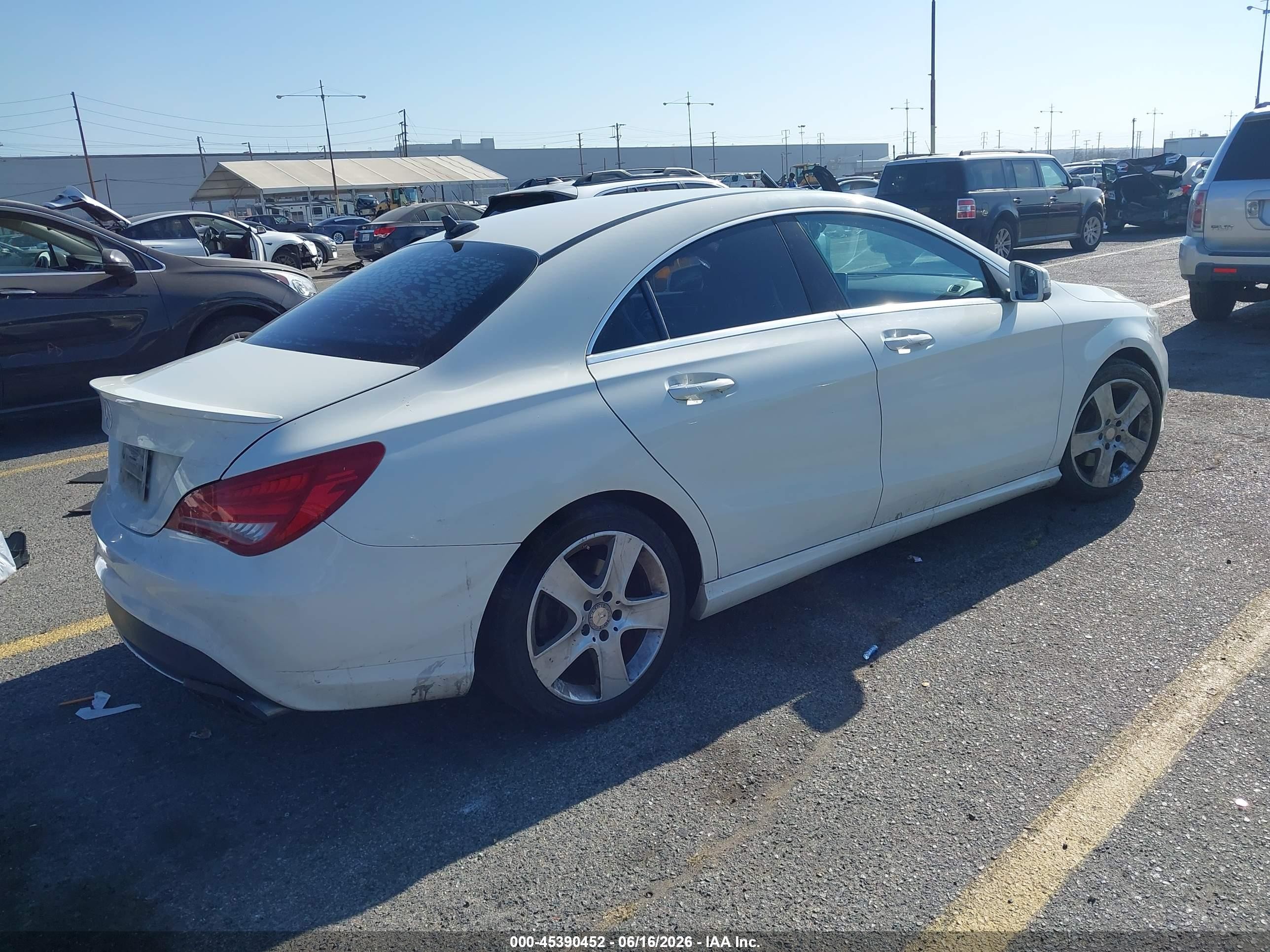 2015 Mercedes-benz Cla 250 White vin: WDDSJ4EB5FN163283
