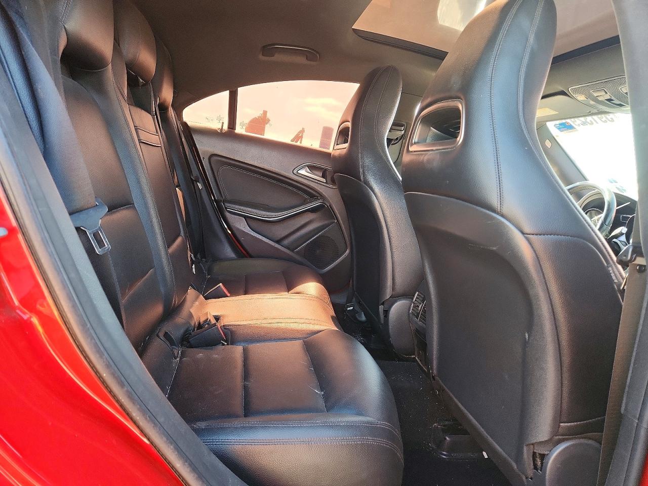 2015 Mercedes-benz Cla 250 Red vin: WDDSJ4EB5FN172646