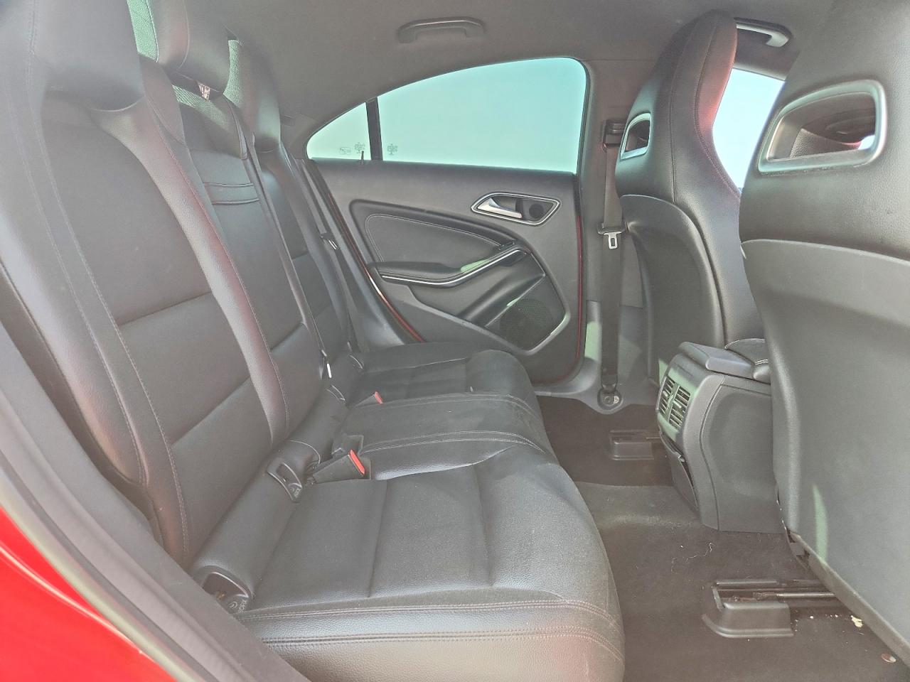 2015 Mercedes-benz Cla 250 Red vin: WDDSJ4EB5FN184098