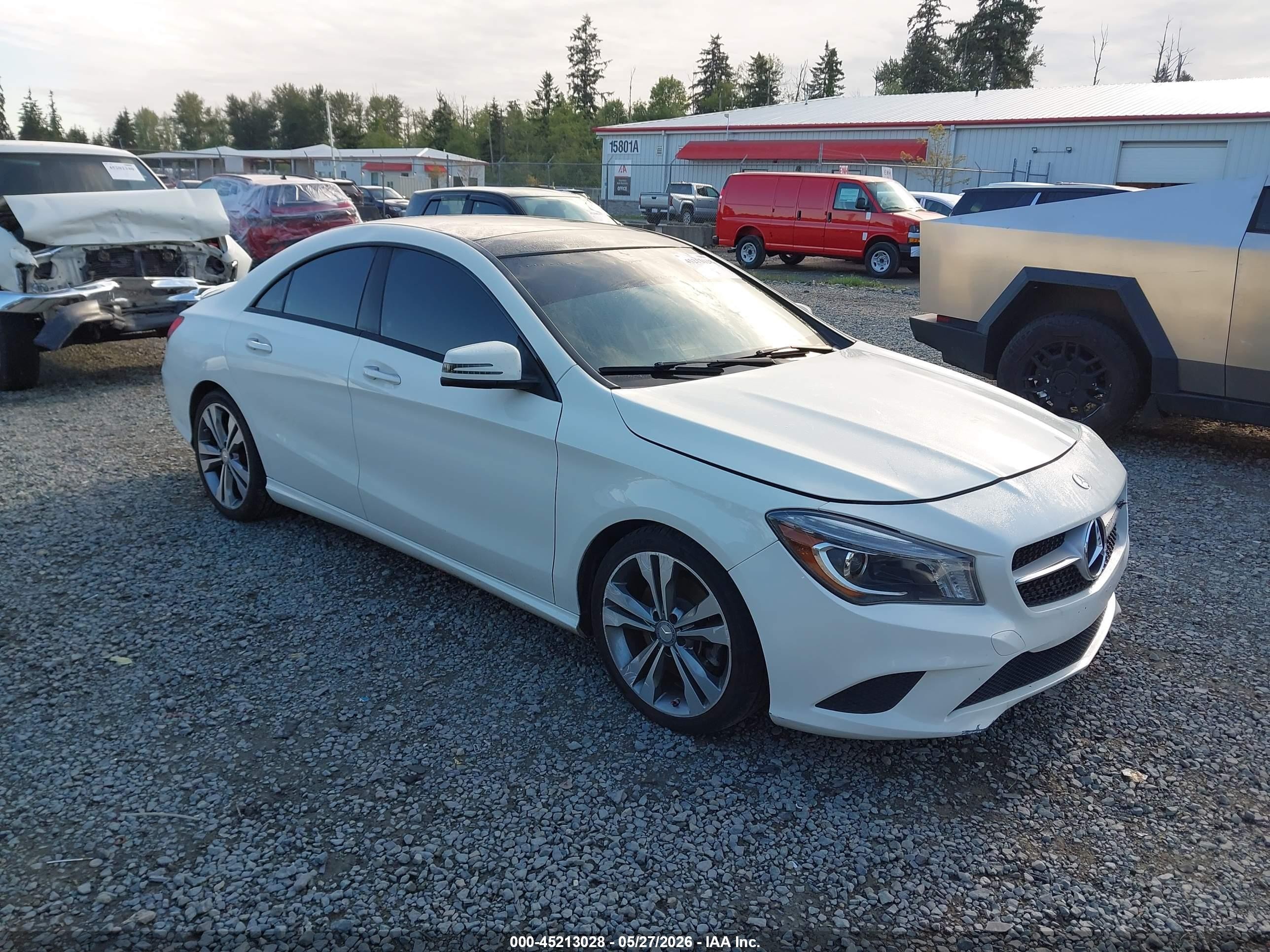 2015 Mercedes-benz Cla 250   White vin: WDDSJ4EB5FN220193