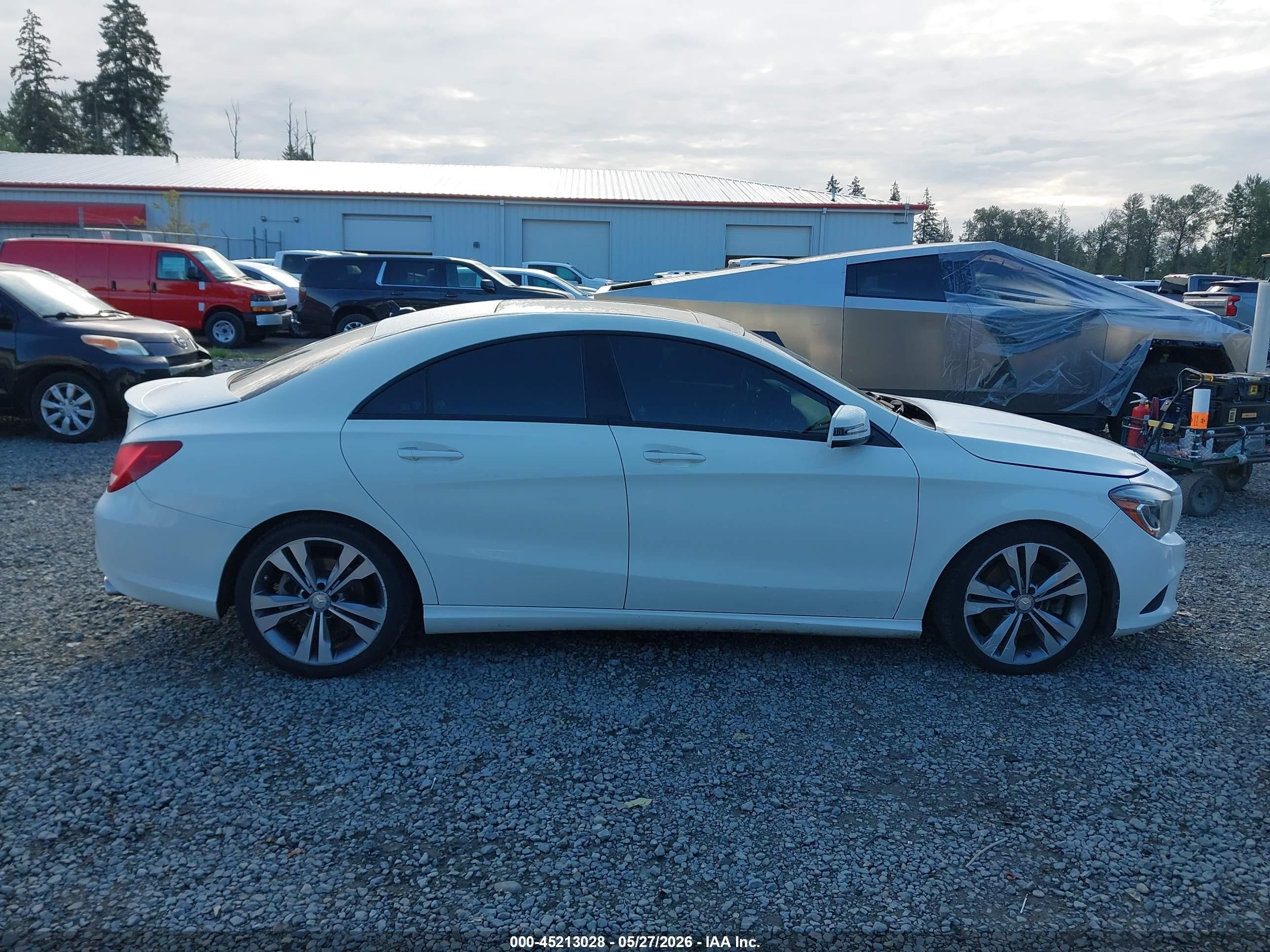 2015 Mercedes-benz Cla 250   White vin: WDDSJ4EB5FN220193