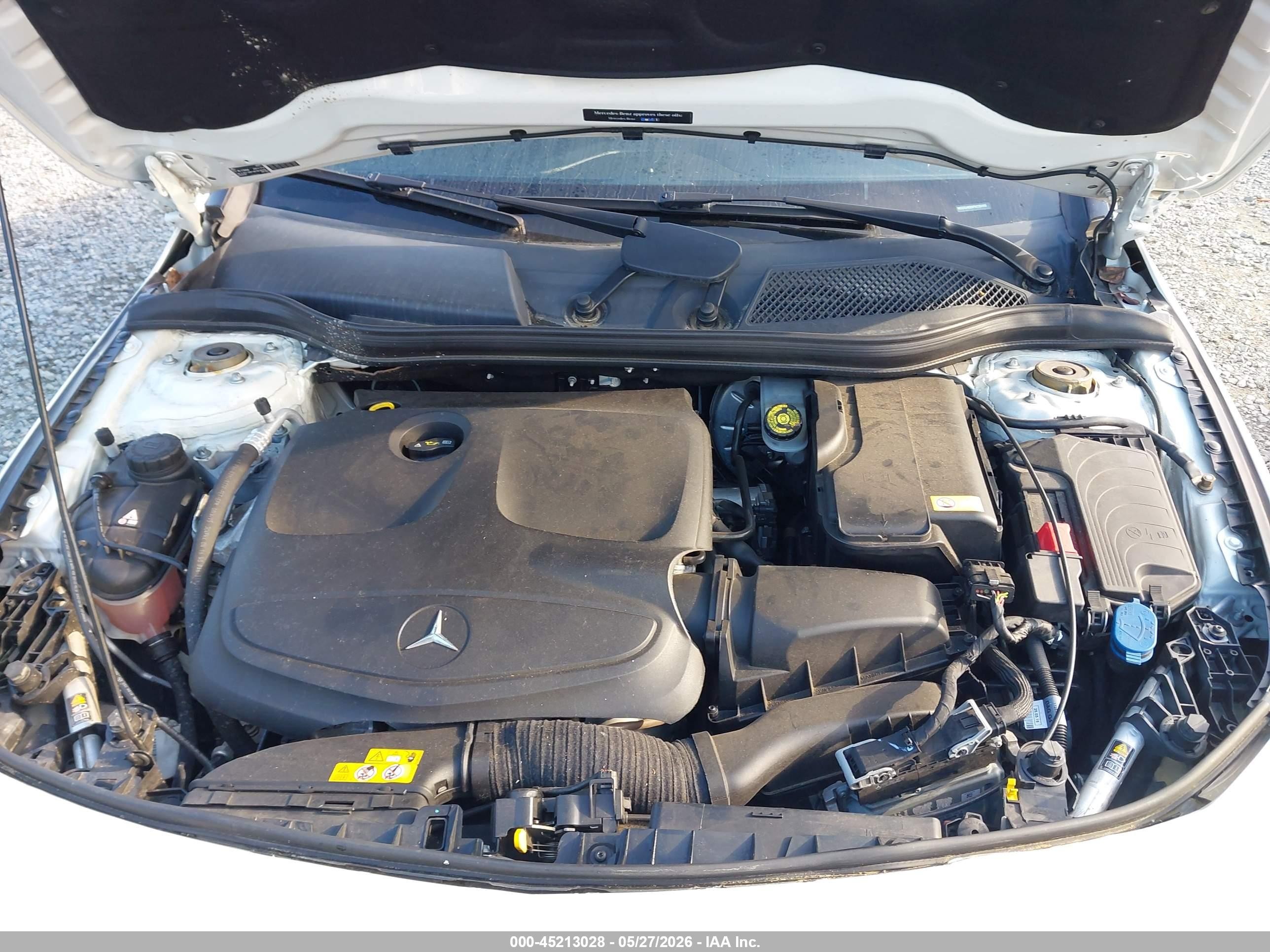 2015 Mercedes-benz Cla 250   White vin: WDDSJ4EB5FN220193