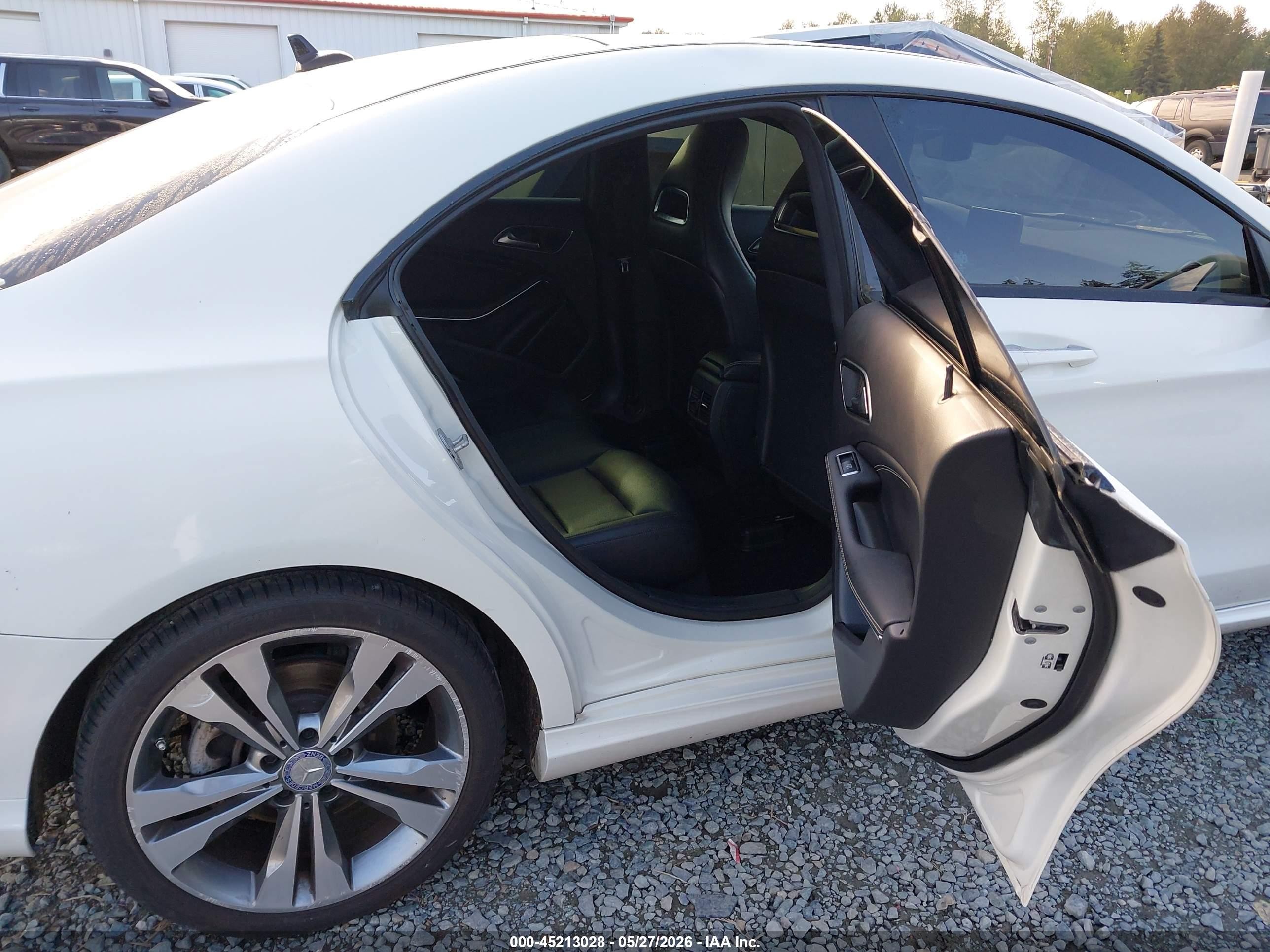 2015 Mercedes-benz Cla 250   White vin: WDDSJ4EB5FN220193