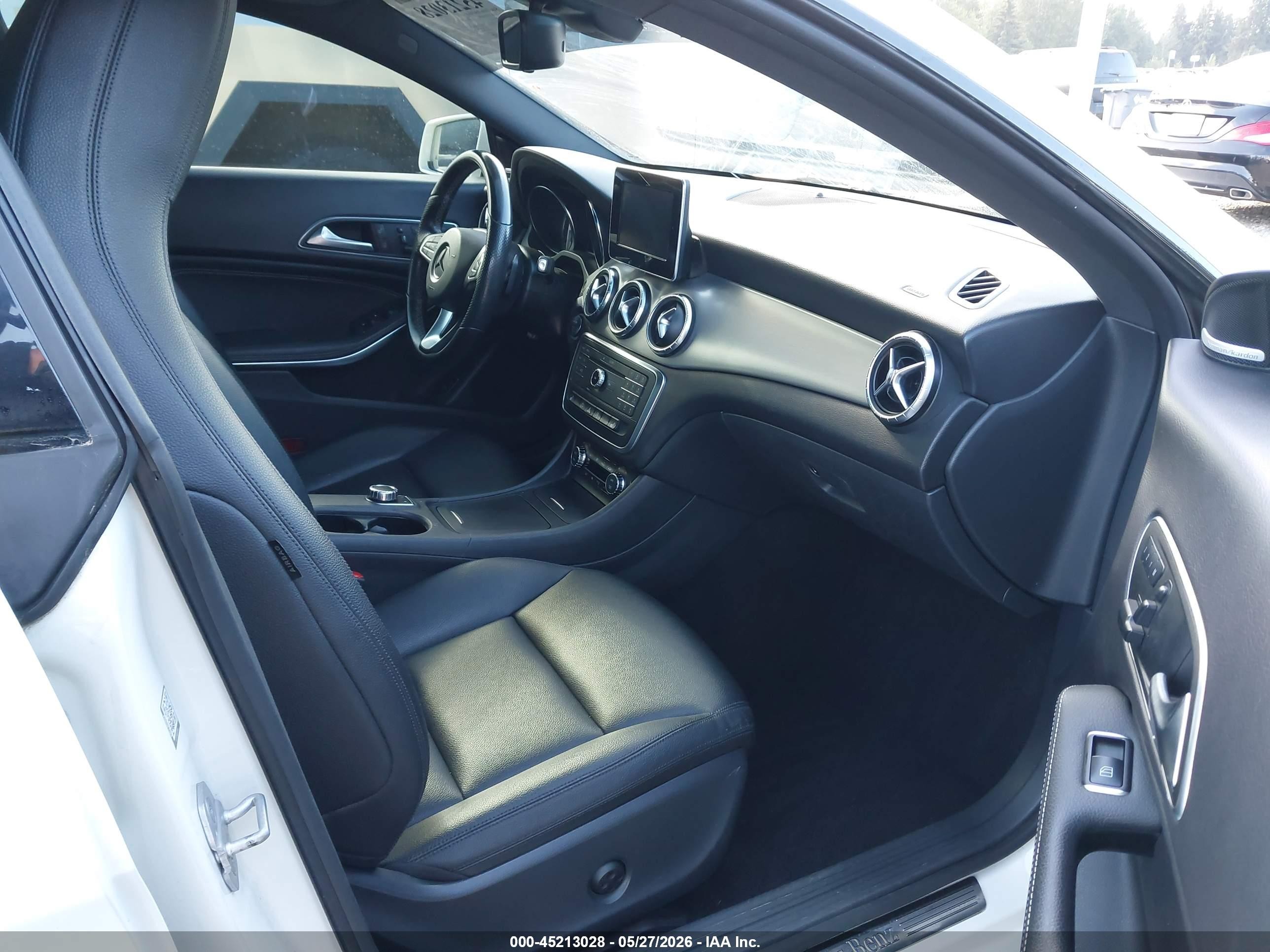 2015 Mercedes-benz Cla 250   White vin: WDDSJ4EB5FN220193