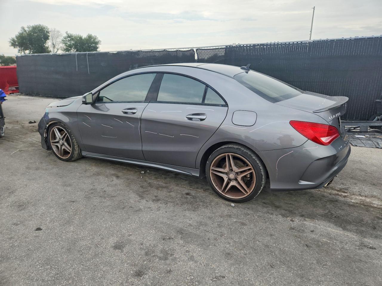 2015 Mercedes-benz Cla 250 Gray vin: WDDSJ4EB5FN262220