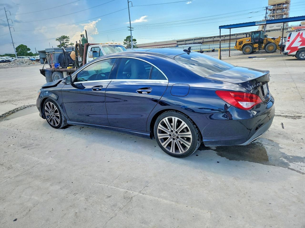 2018 Mercedes-benz Cla 250 Синий vin: WDDSJ4EB5JN532619