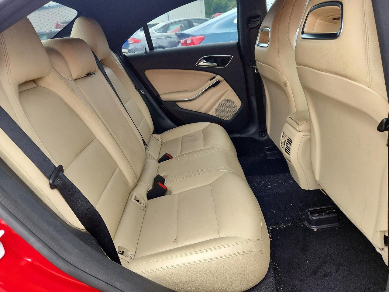 2014 Mercedes-benz Cla 250 Red vin: WDDSJ4EB6EN036234